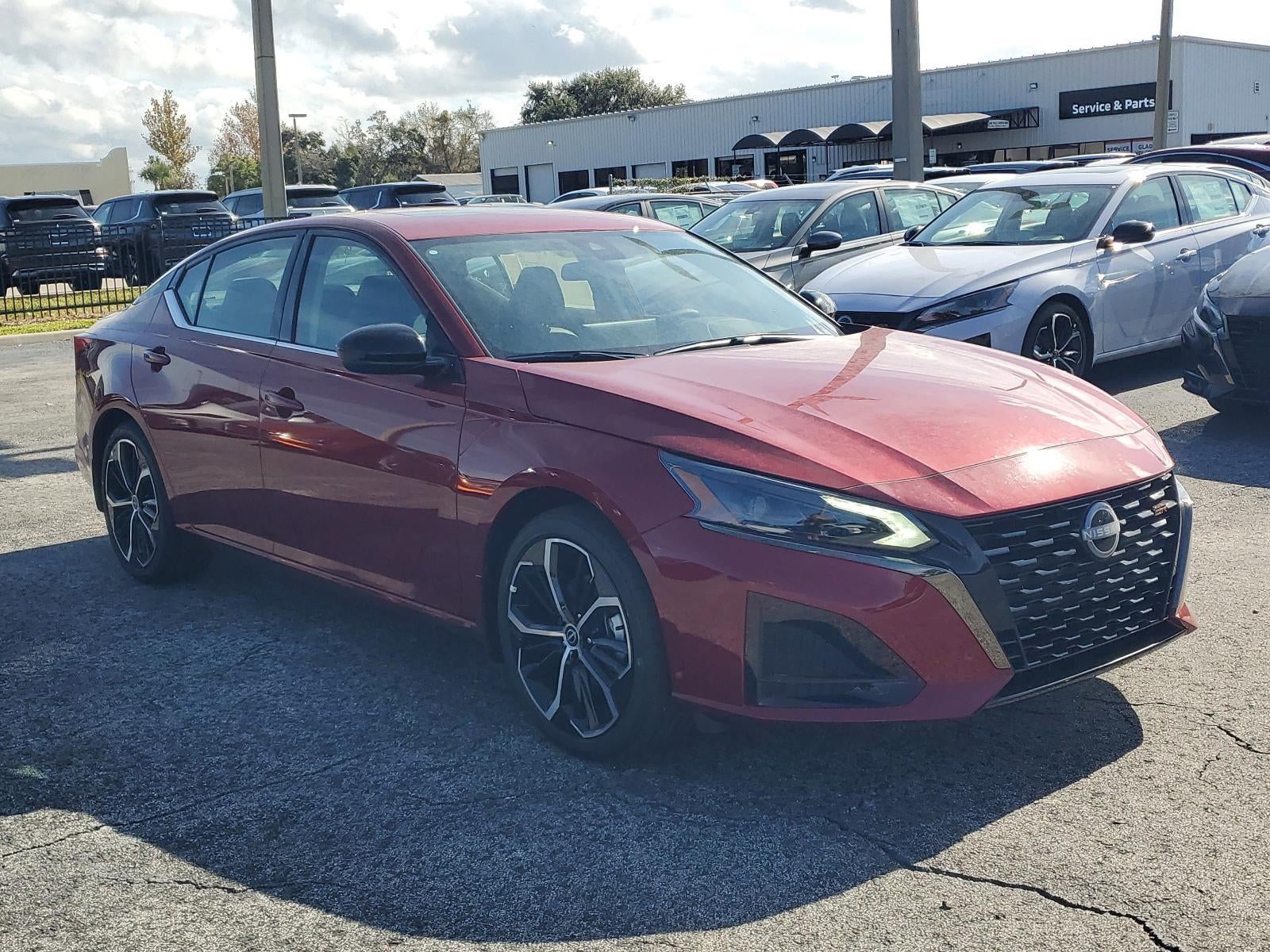 2025 Nissan Altima SR FWD