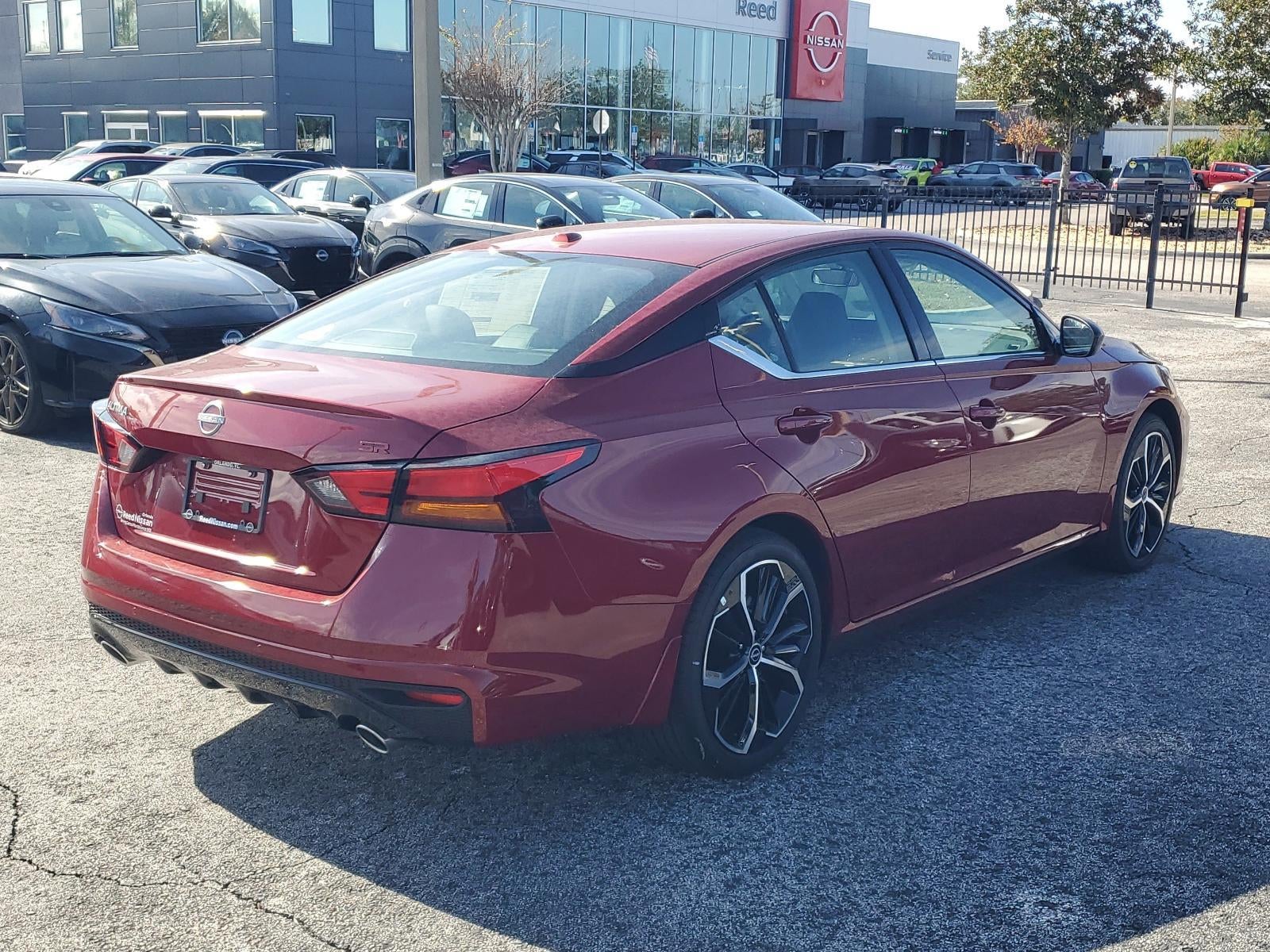 2025 Nissan Altima SR FWD