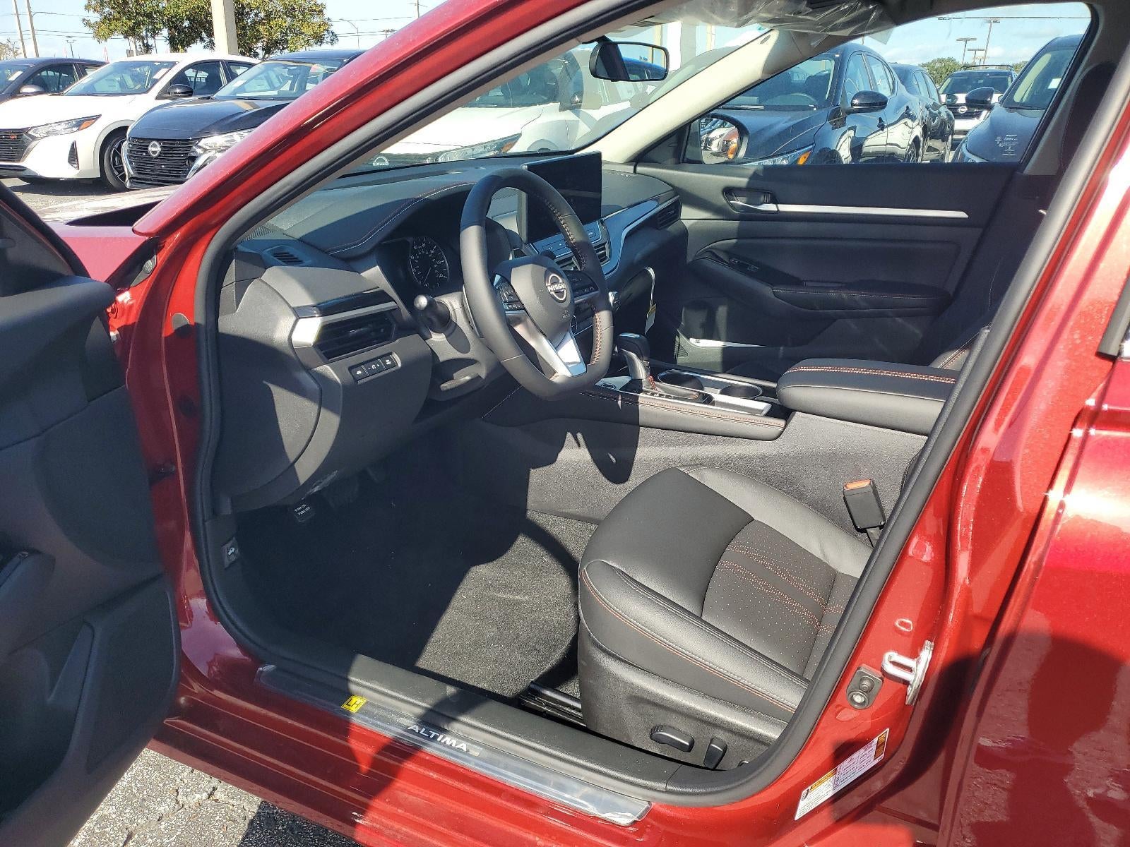 2025 Nissan Altima SR FWD