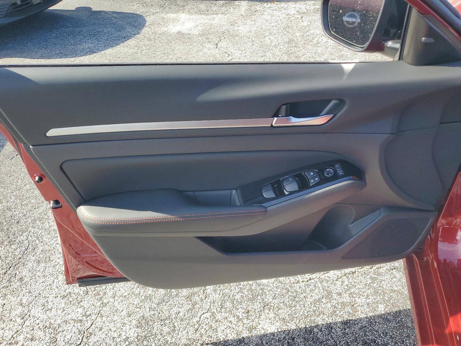 2025 Nissan Altima SR FWD