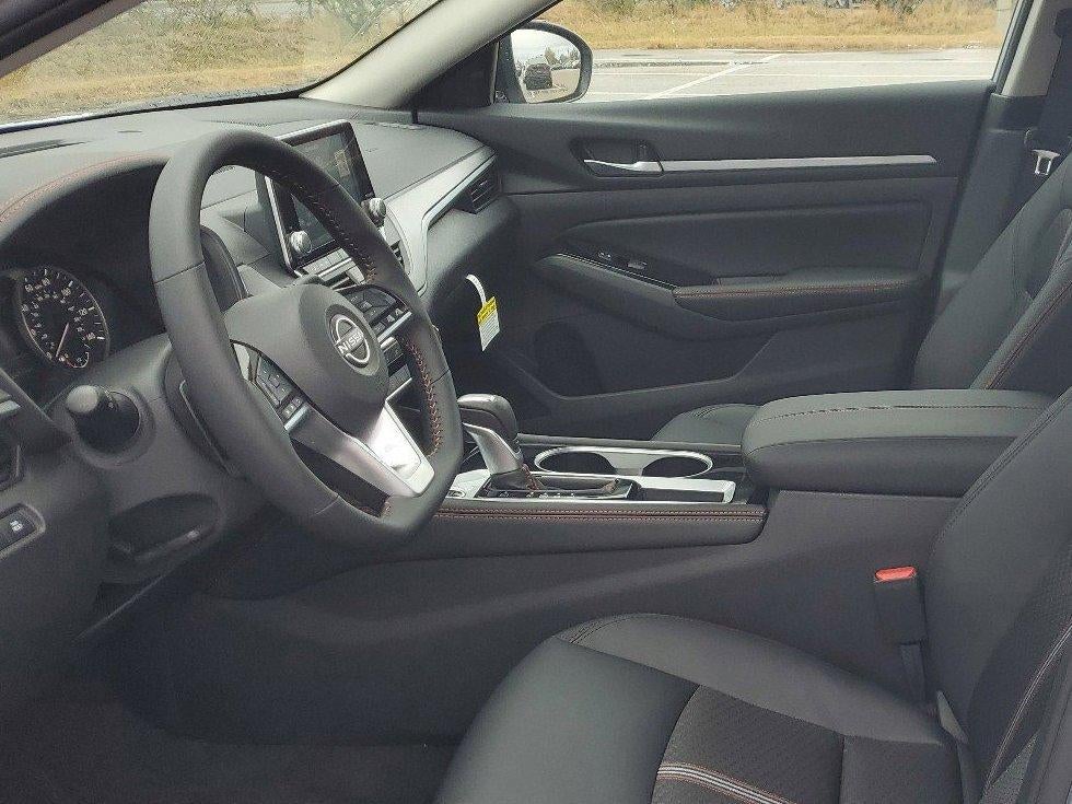 2025 Nissan Altima SR FWD