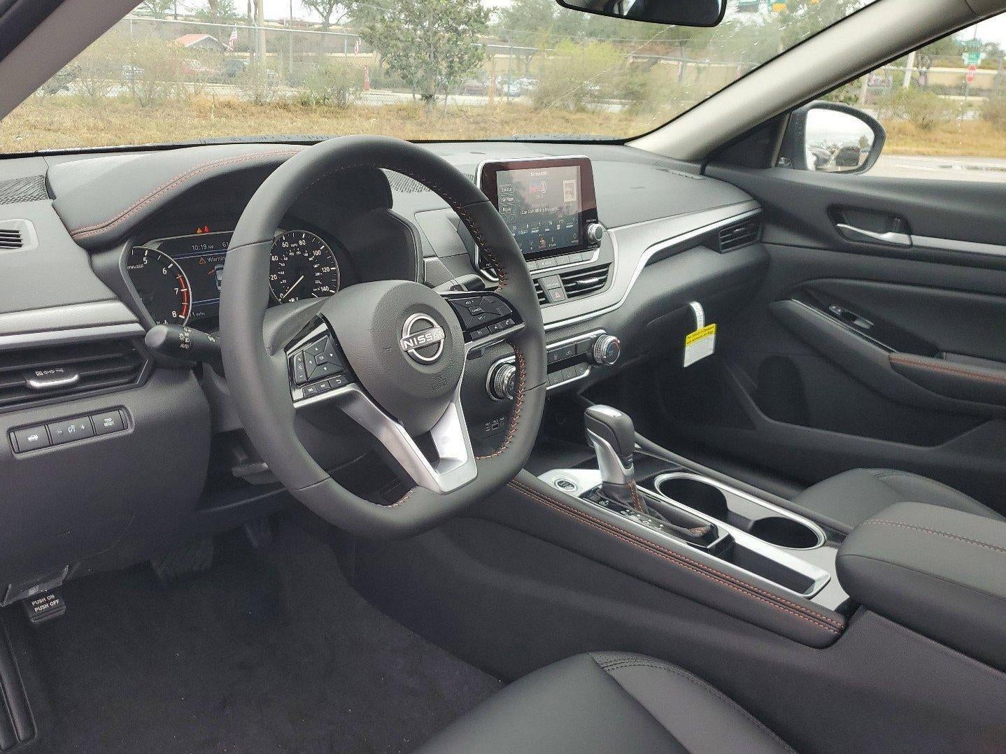 2025 Nissan Altima SR FWD