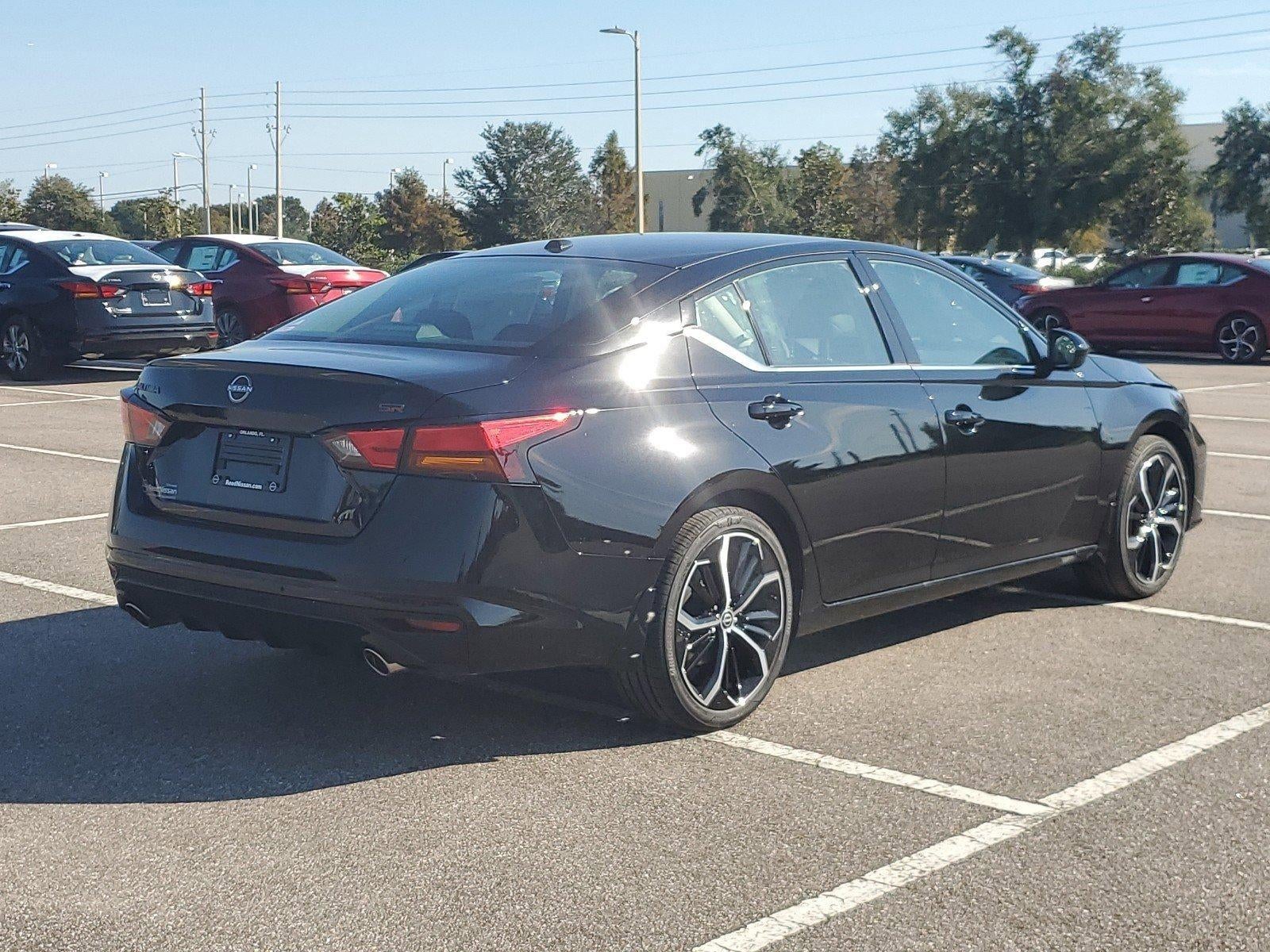 2025 Nissan Altima SR FWD