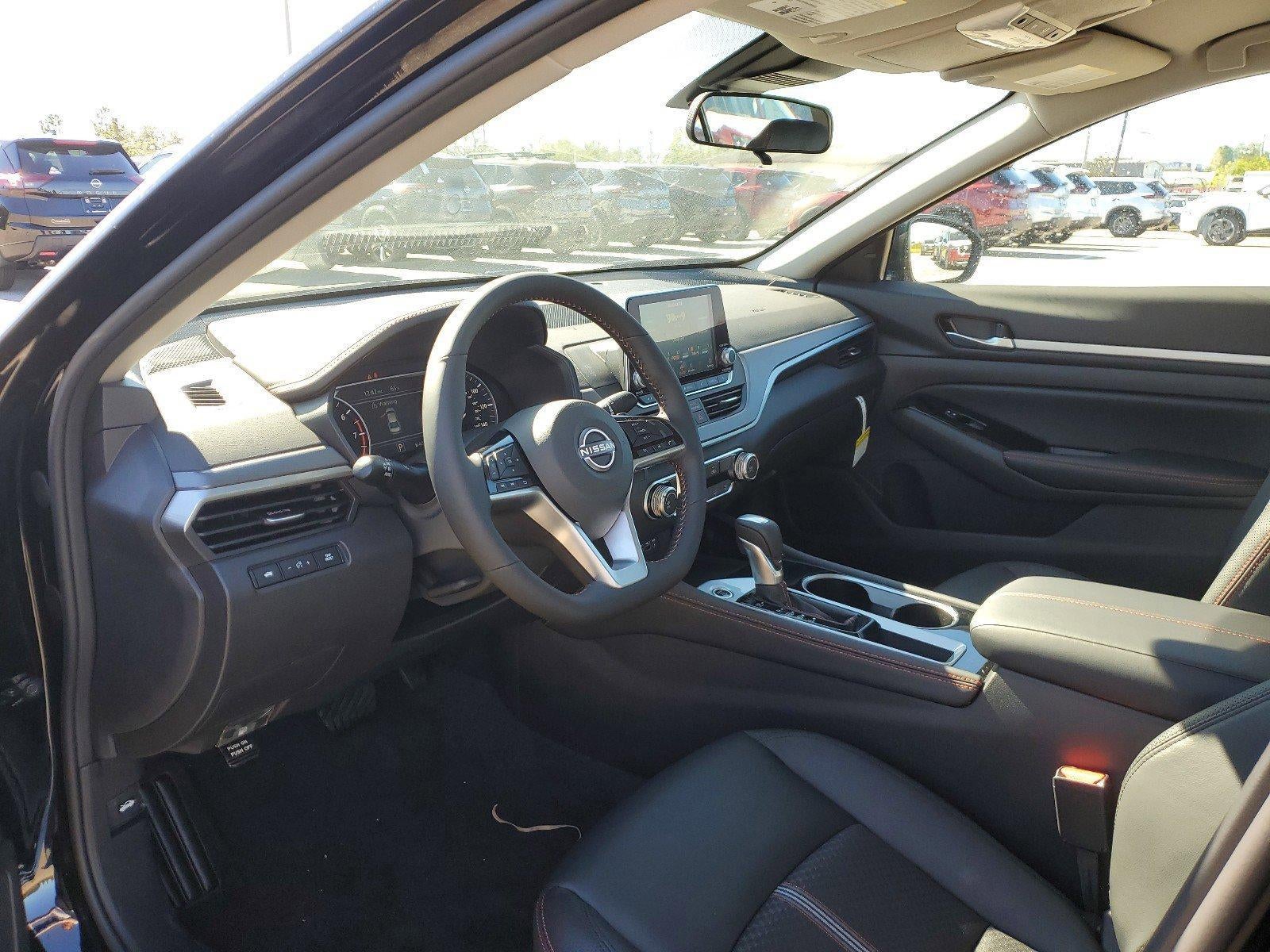 2025 Nissan Altima SR FWD