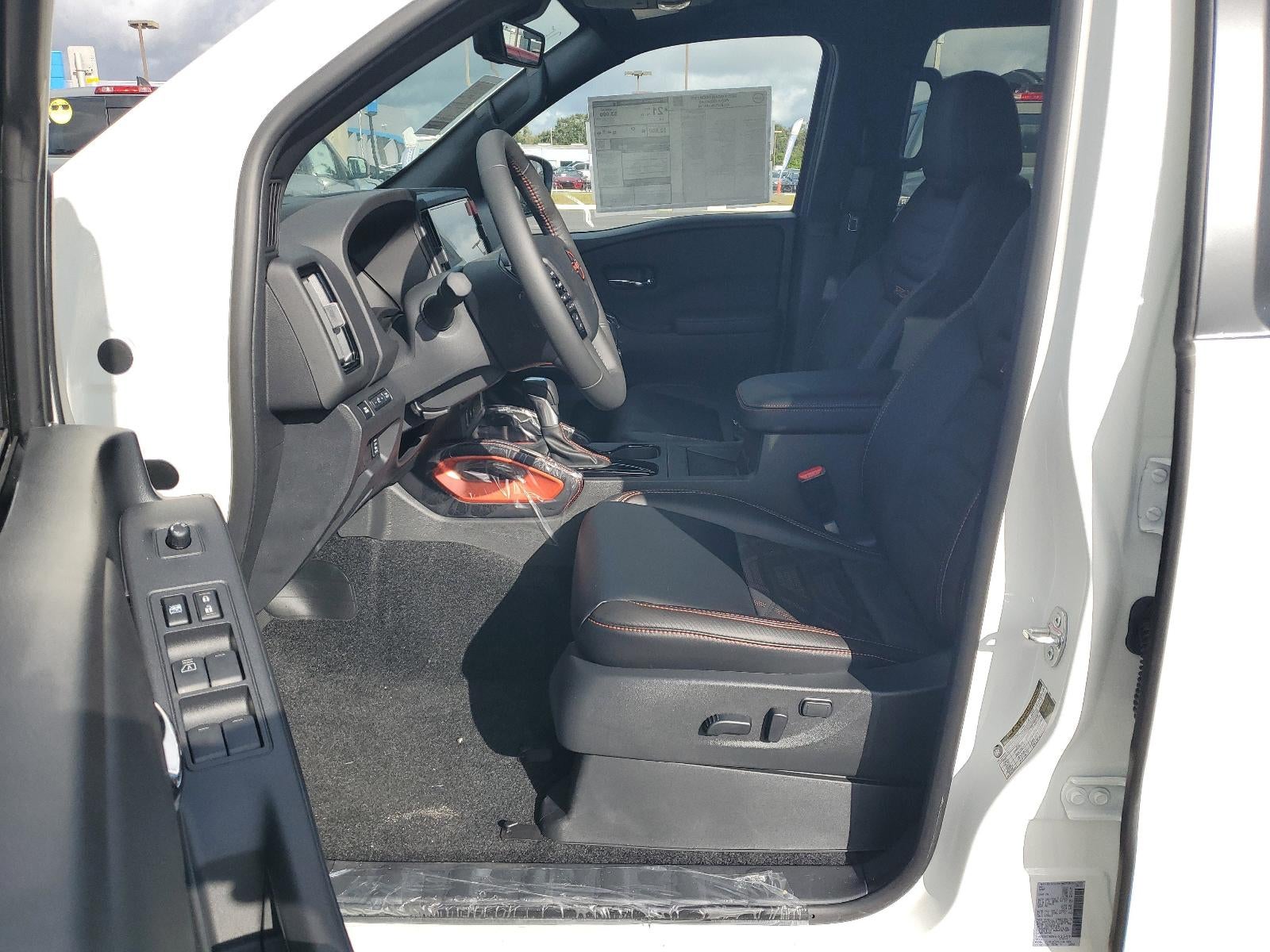 2025 Nissan Frontier Crew Cab 4x2 PRO-X