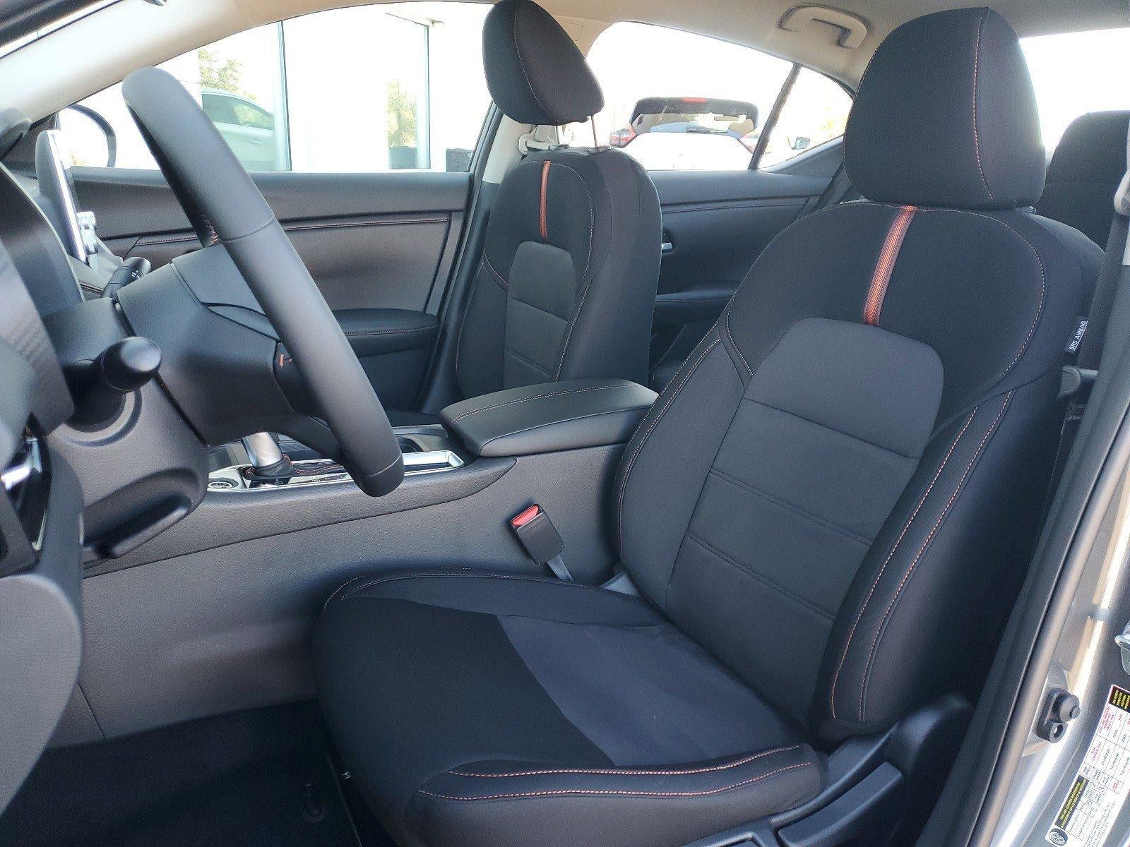 2025 Nissan Sentra SR CVT