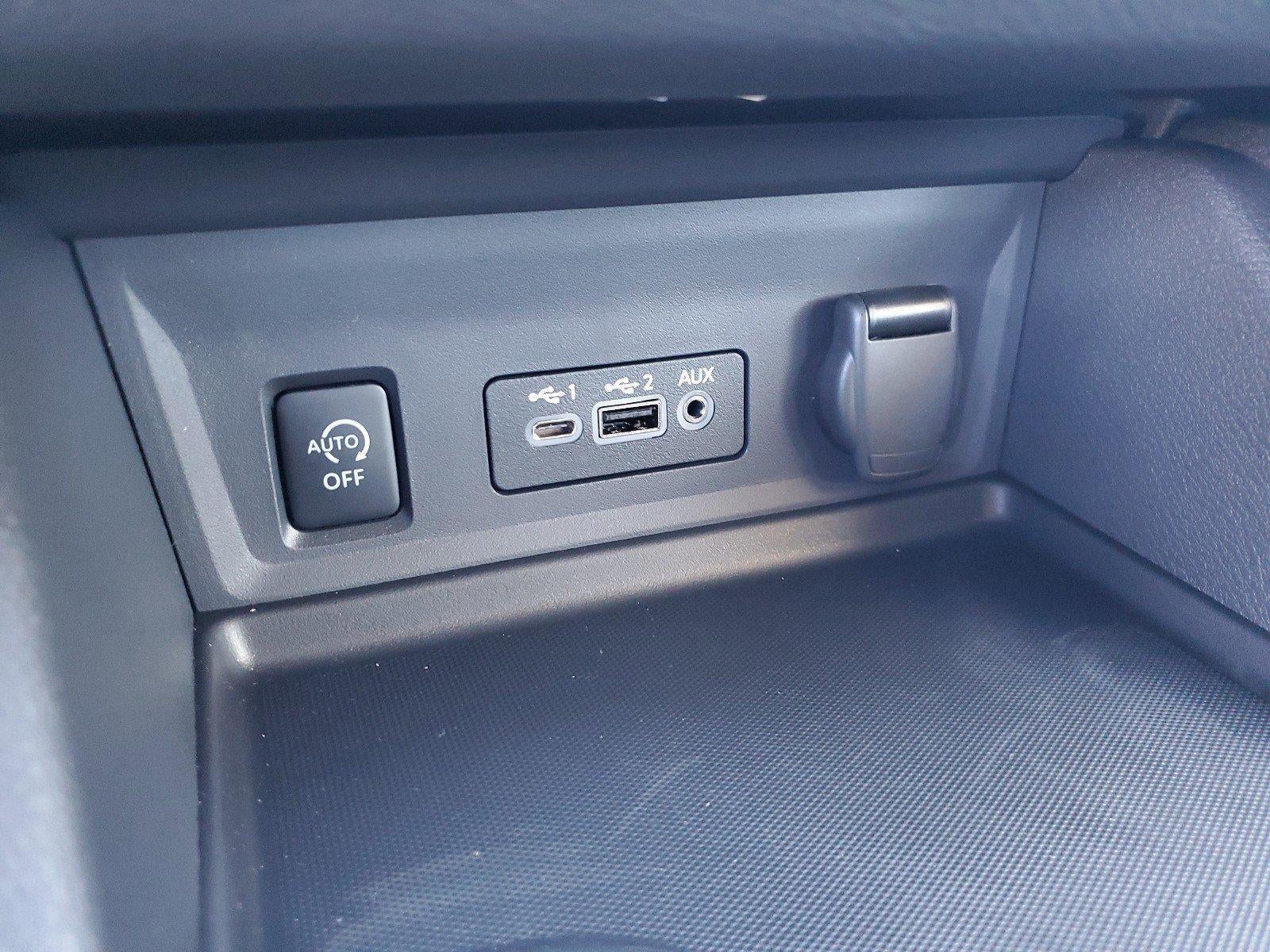 2025 Nissan Sentra SR CVT