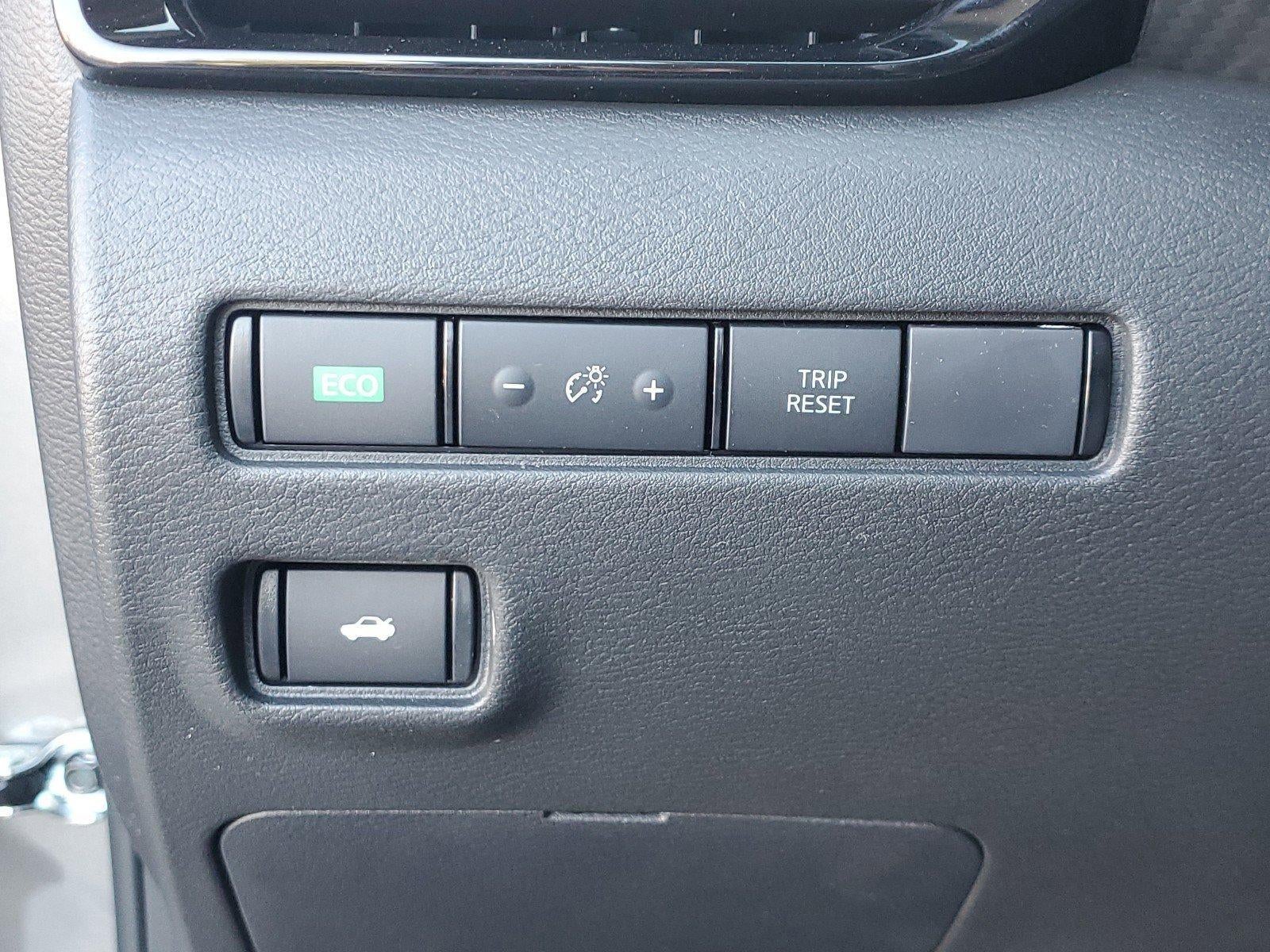 2025 Nissan Sentra SR CVT