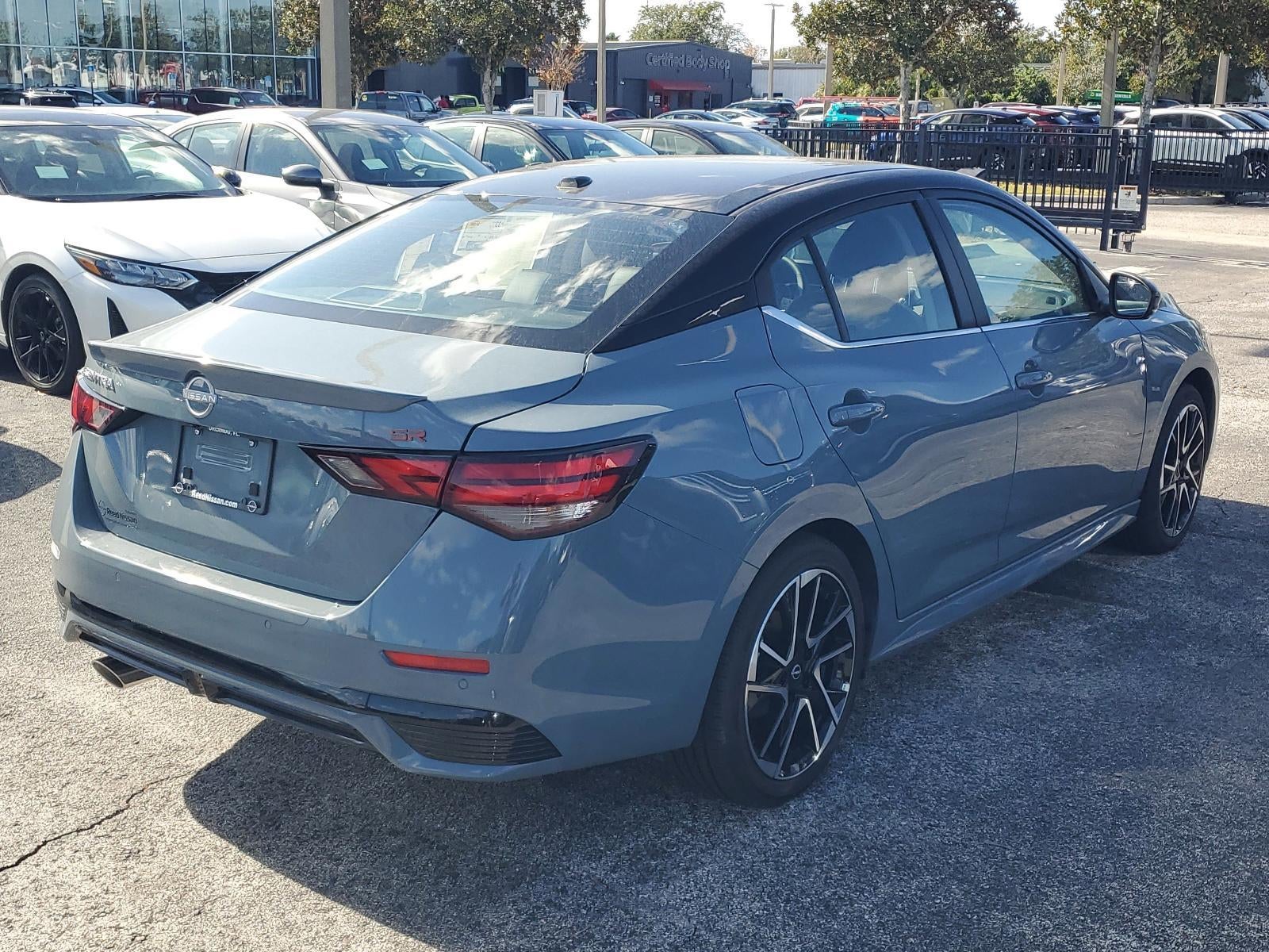 2025 Nissan Sentra SR CVT