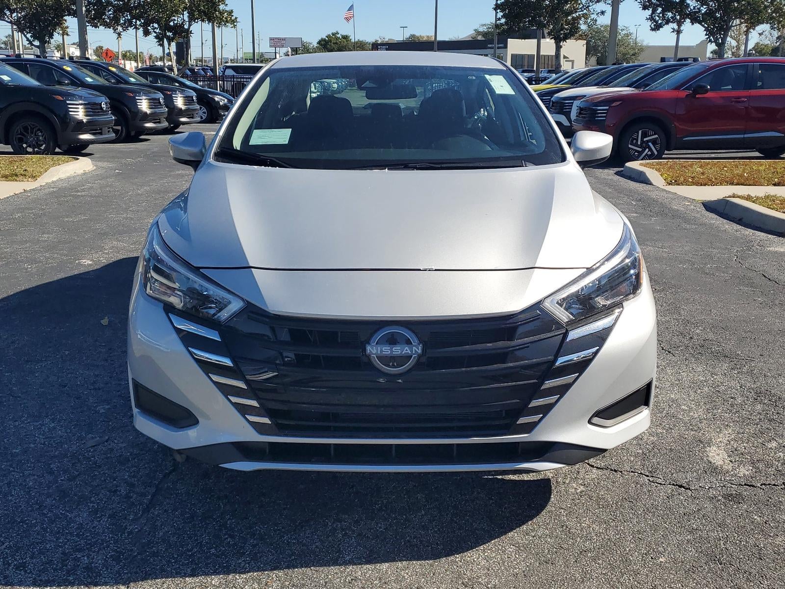 2025 Nissan Versa SV CVT