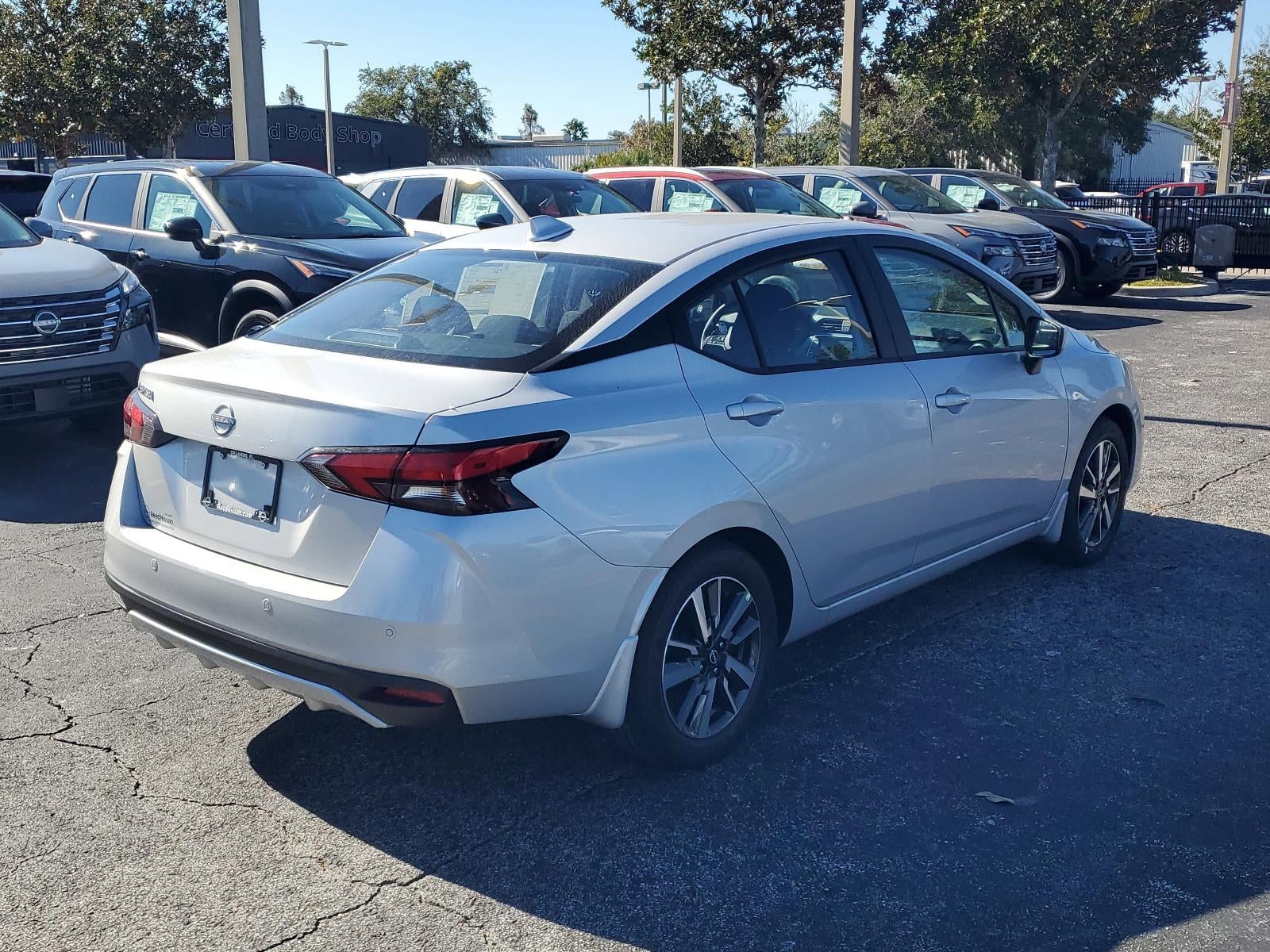 2025 Nissan Versa SV CVT