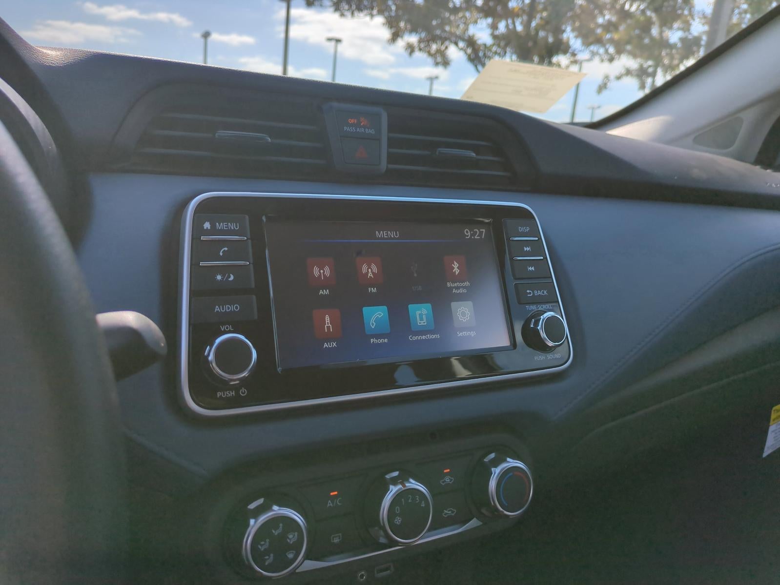 2025 Nissan Versa SV CVT