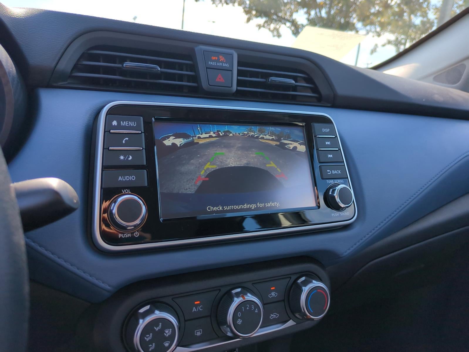 2025 Nissan Versa SV CVT