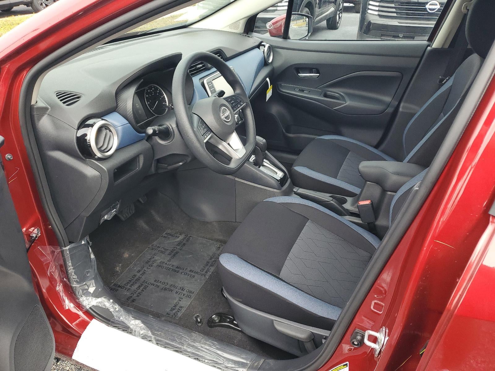 2025 Nissan Versa SV CVT