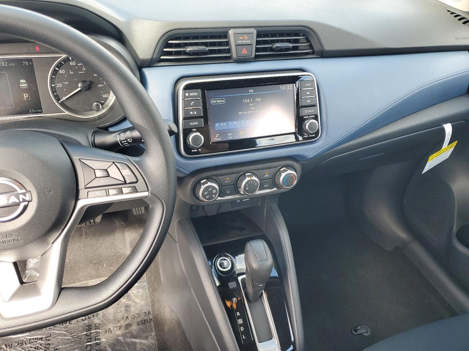 2025 Nissan Versa SV CVT