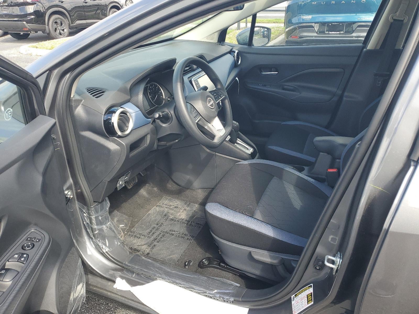 2025 Nissan Versa SV CVT