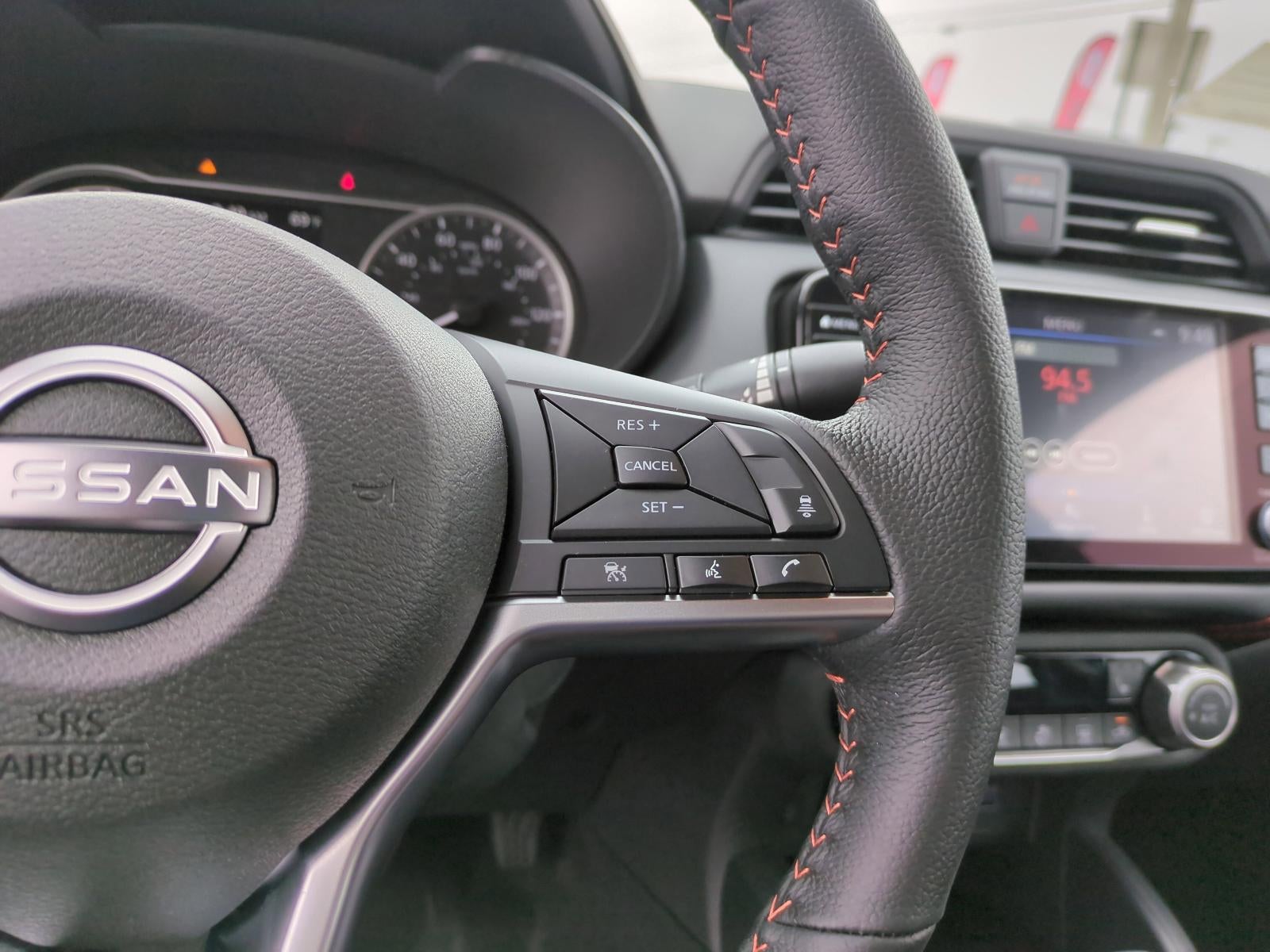 2025 Nissan Versa SR CVT