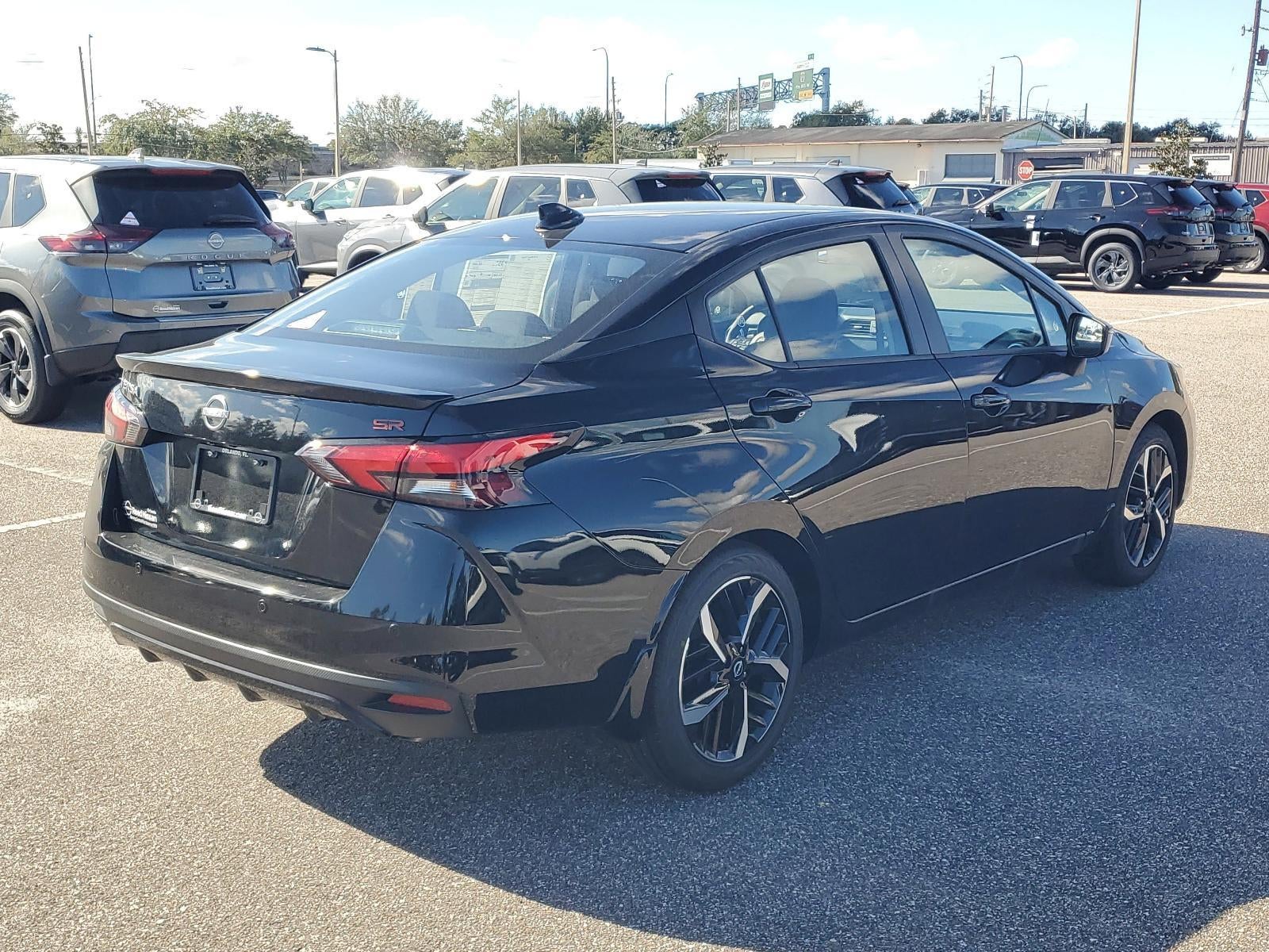 2025 Nissan Versa SR CVT