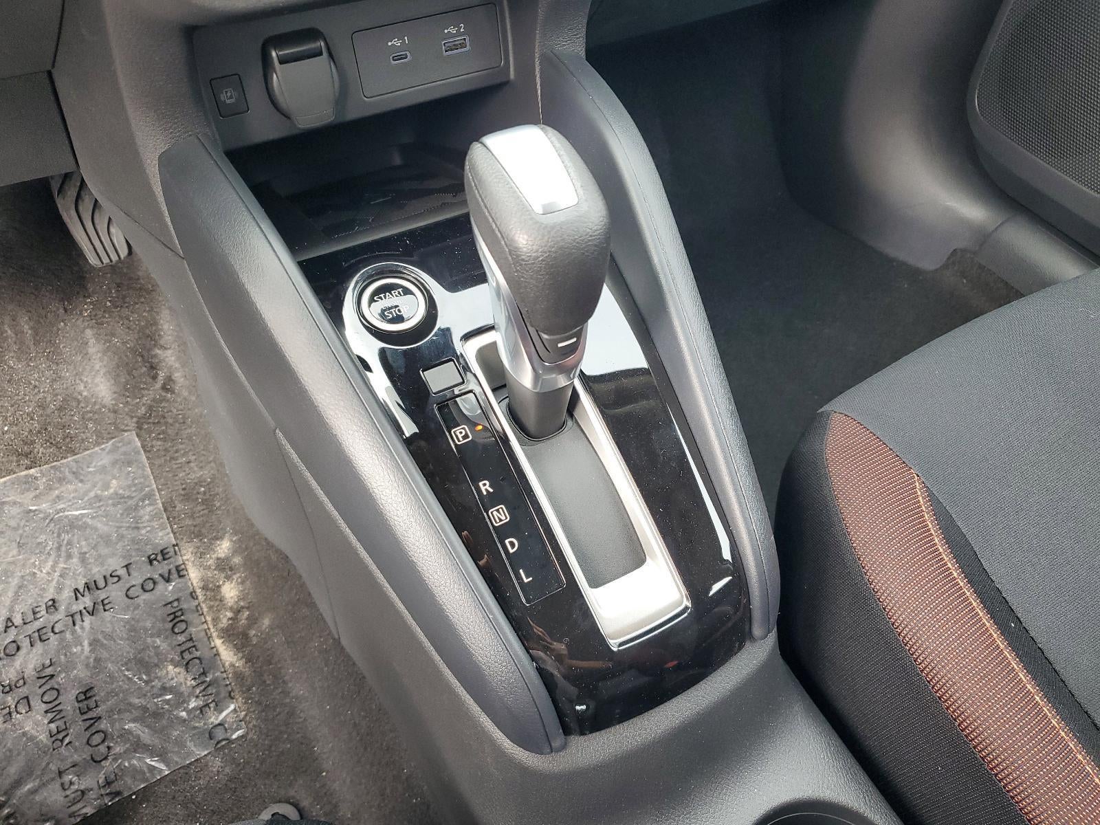 2025 Nissan Versa SR CVT