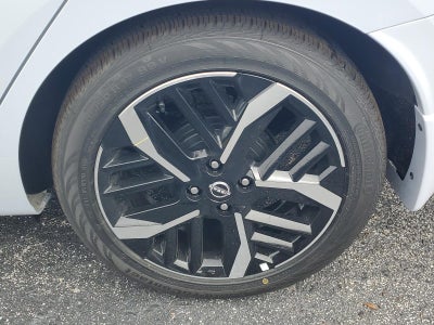 2025 Nissan Versa SR CVT