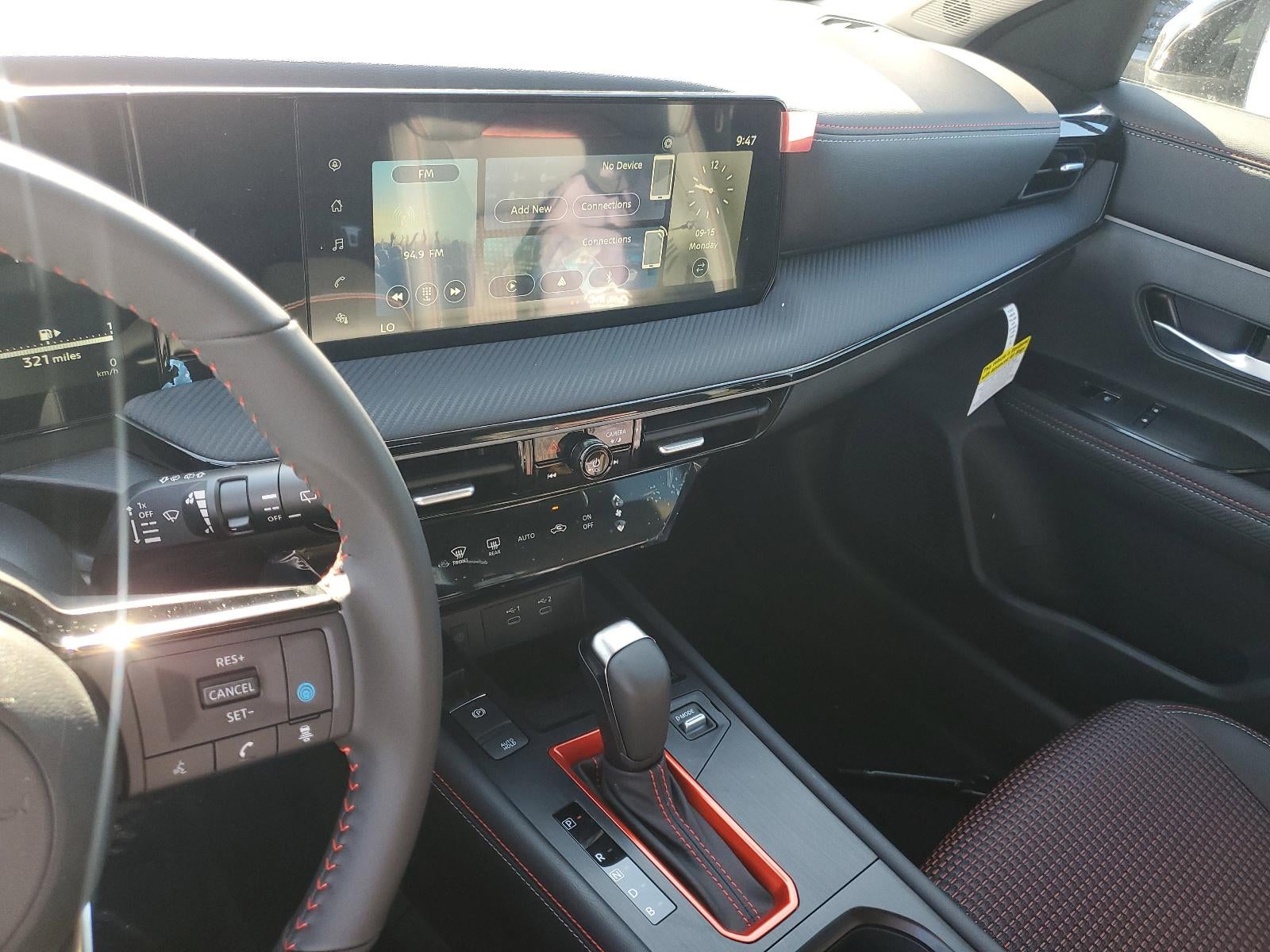 2025 Nissan Kicks SR FWD