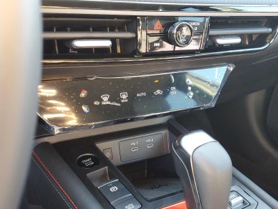 2025 Nissan Kicks SR FWD