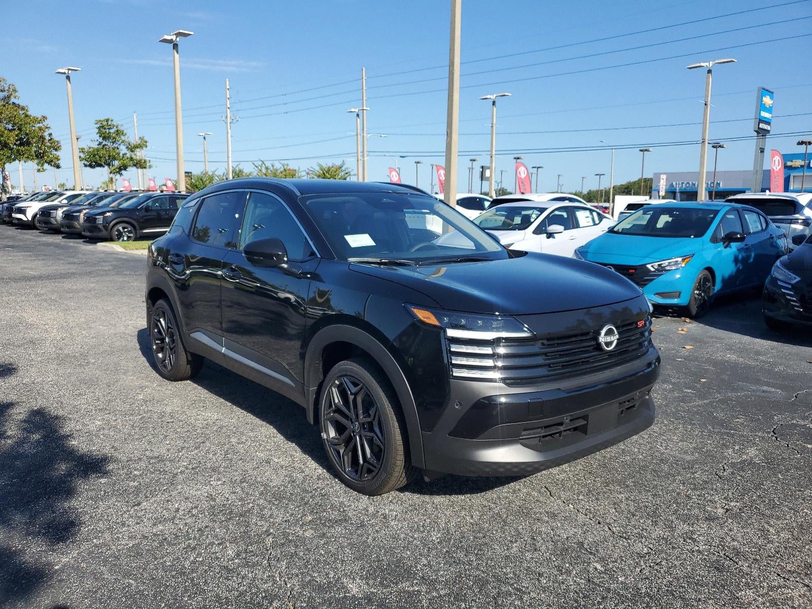 2025 Nissan Kicks SR FWD