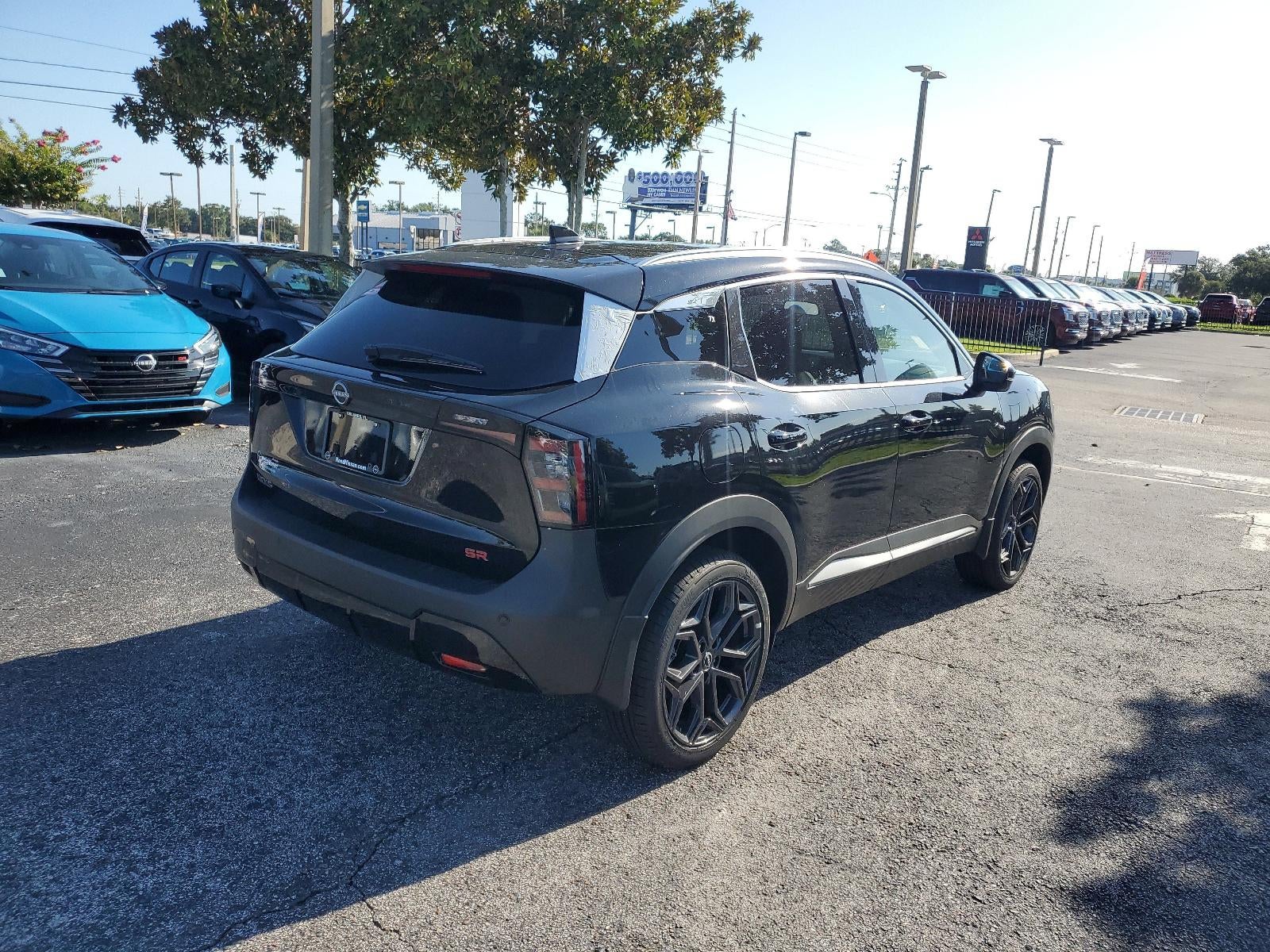 2025 Nissan Kicks SR FWD