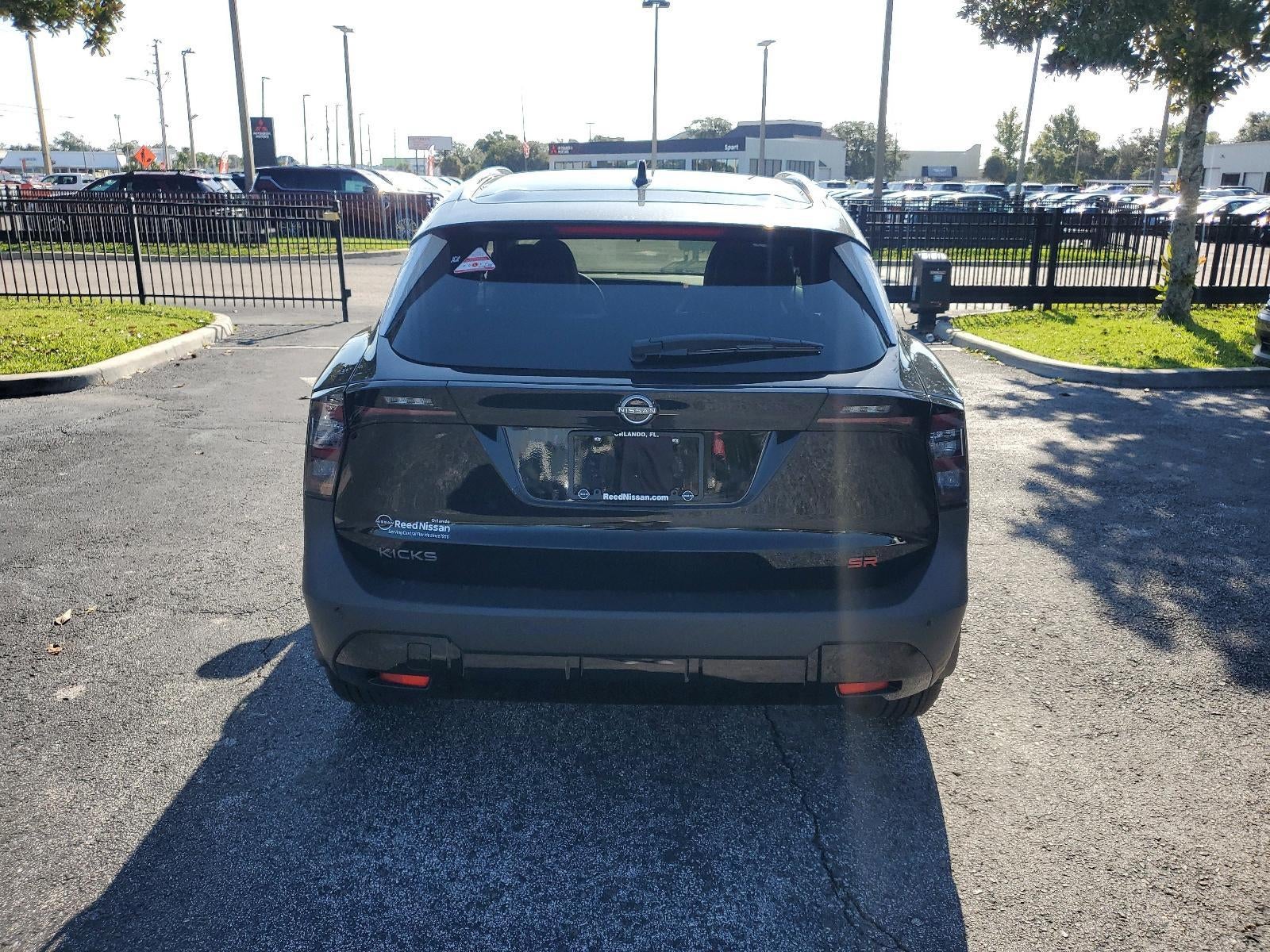 2025 Nissan Kicks SR FWD