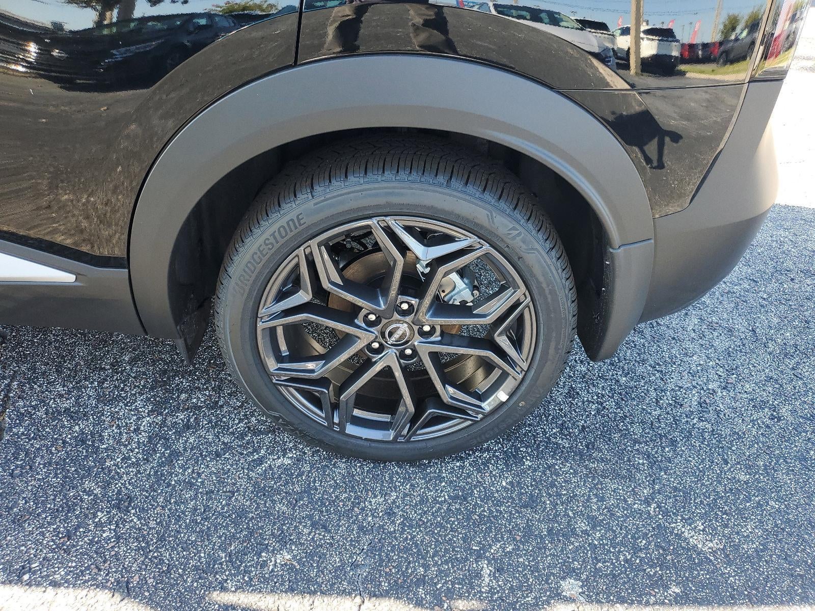 2025 Nissan Kicks SR FWD