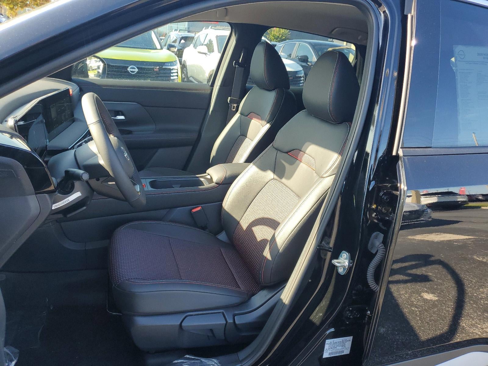 2025 Nissan Kicks SR FWD