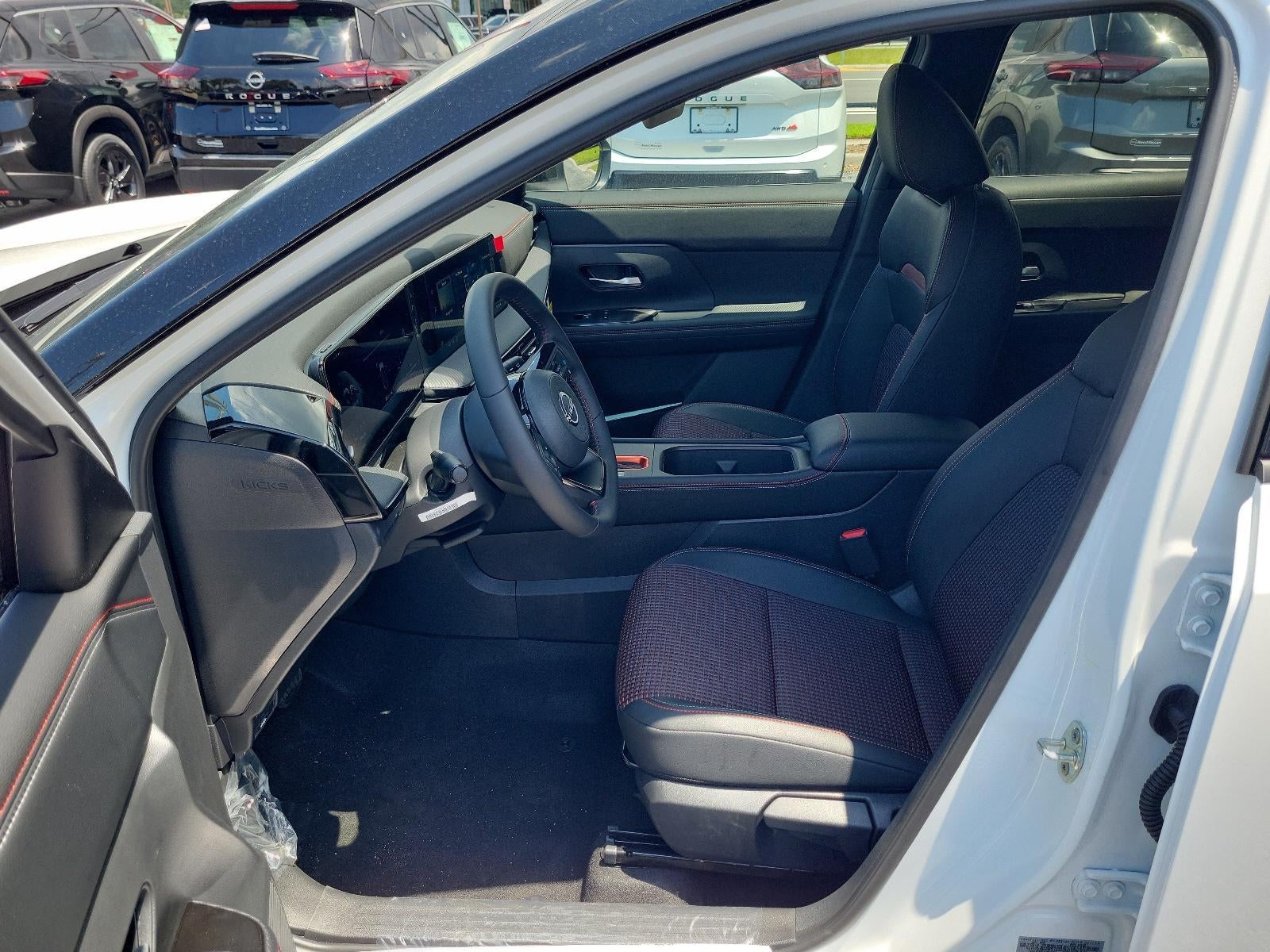 2026 Nissan Kicks SR FWD