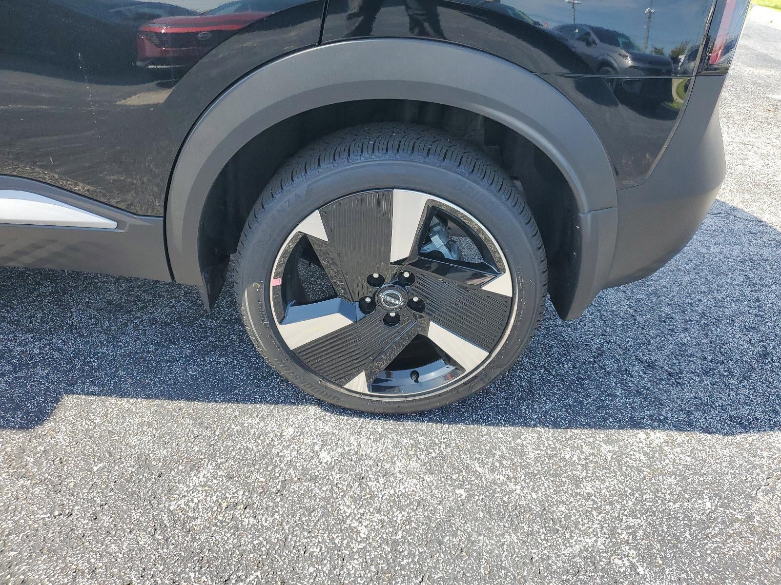 2025 Nissan Kicks SR FWD