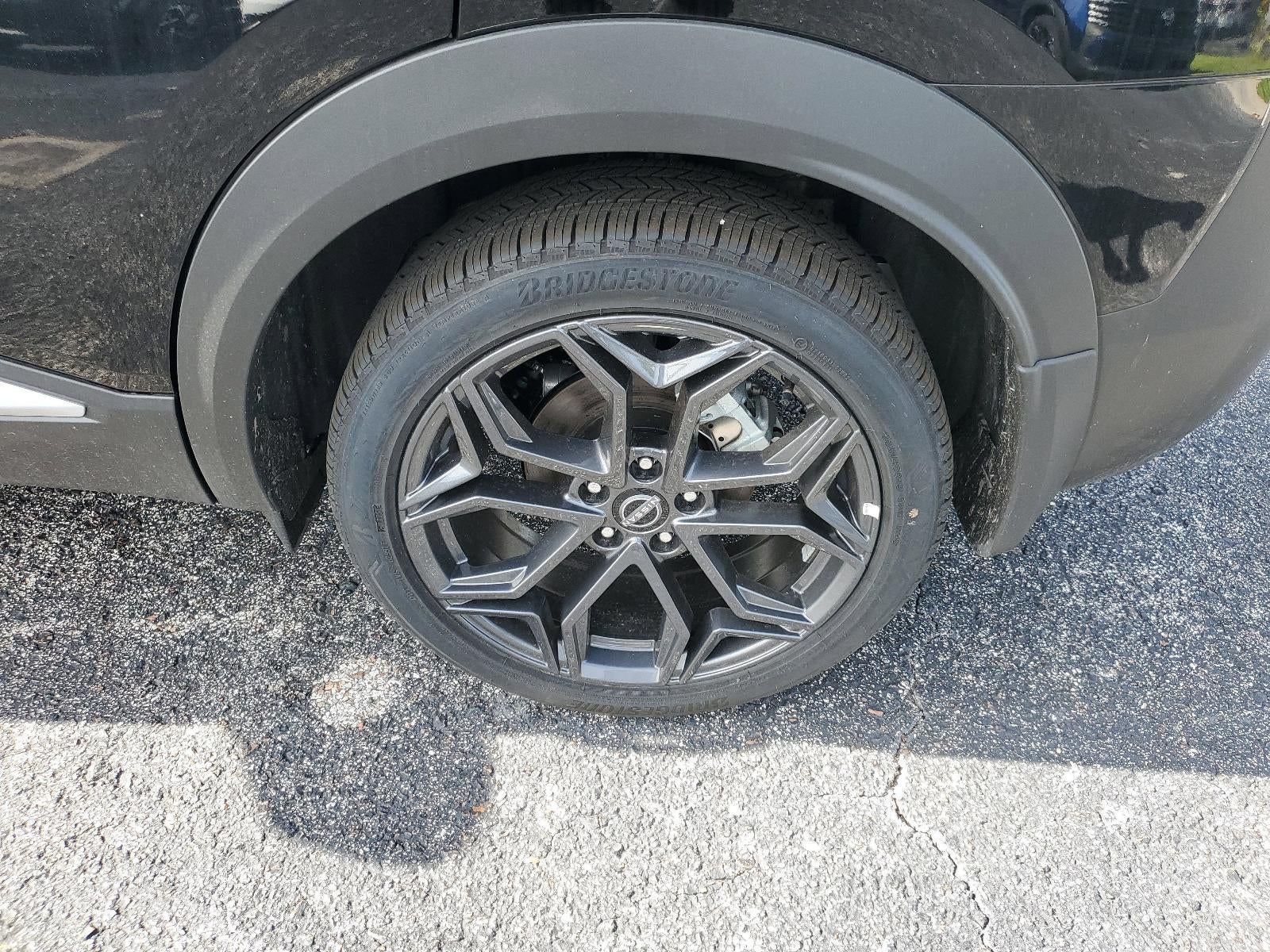 2025 Nissan Kicks SR FWD