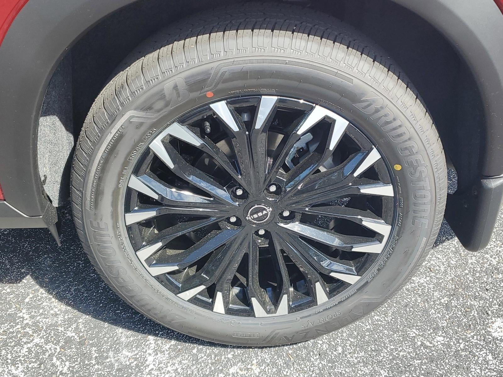 2026 Nissan Rogue 2026.5 FWD Dark Armor