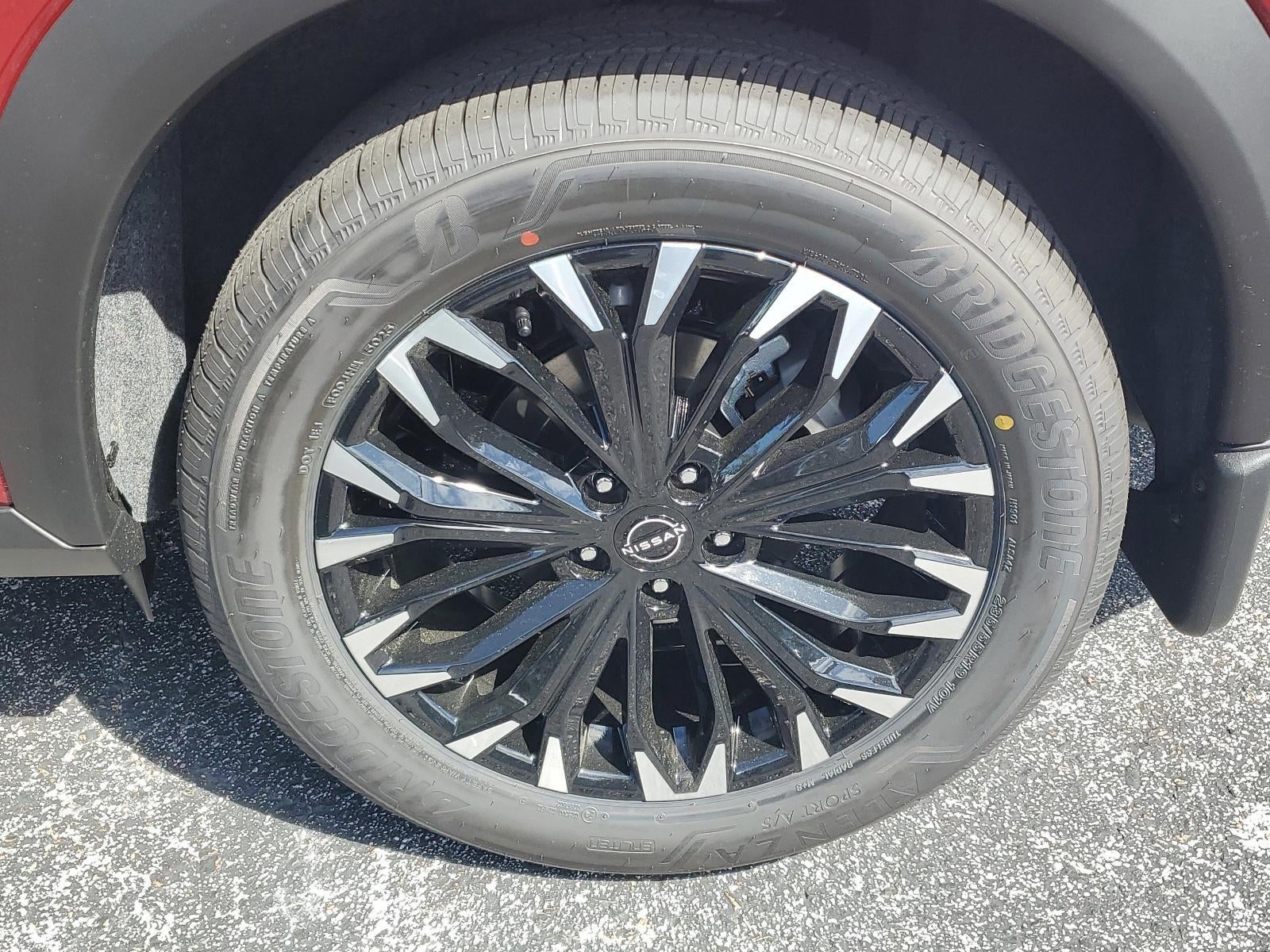 2026 Nissan Rogue 2026.5 FWD Dark Armor