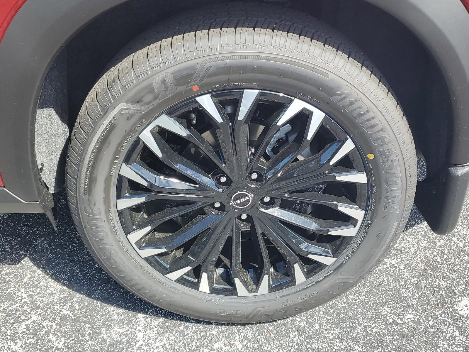 2026 Nissan Rogue 2026.5 FWD Dark Armor