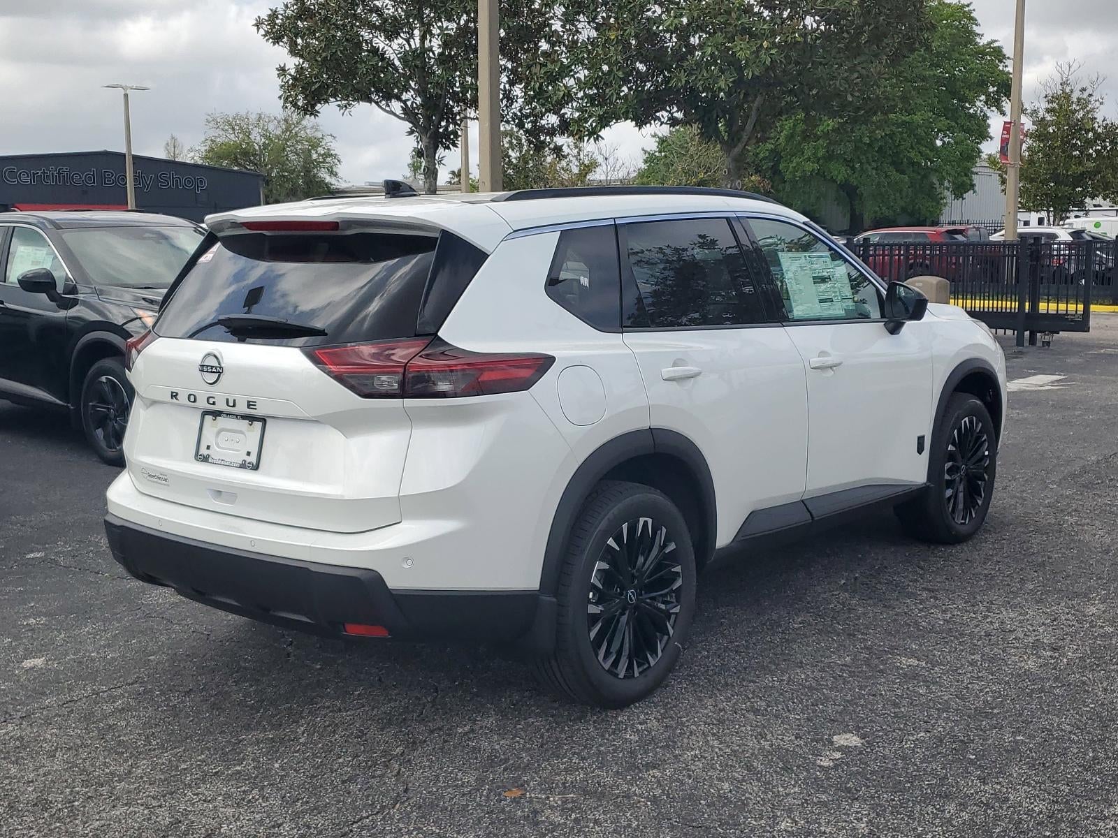 2026 Nissan Rogue 2026.5 FWD Dark Armor