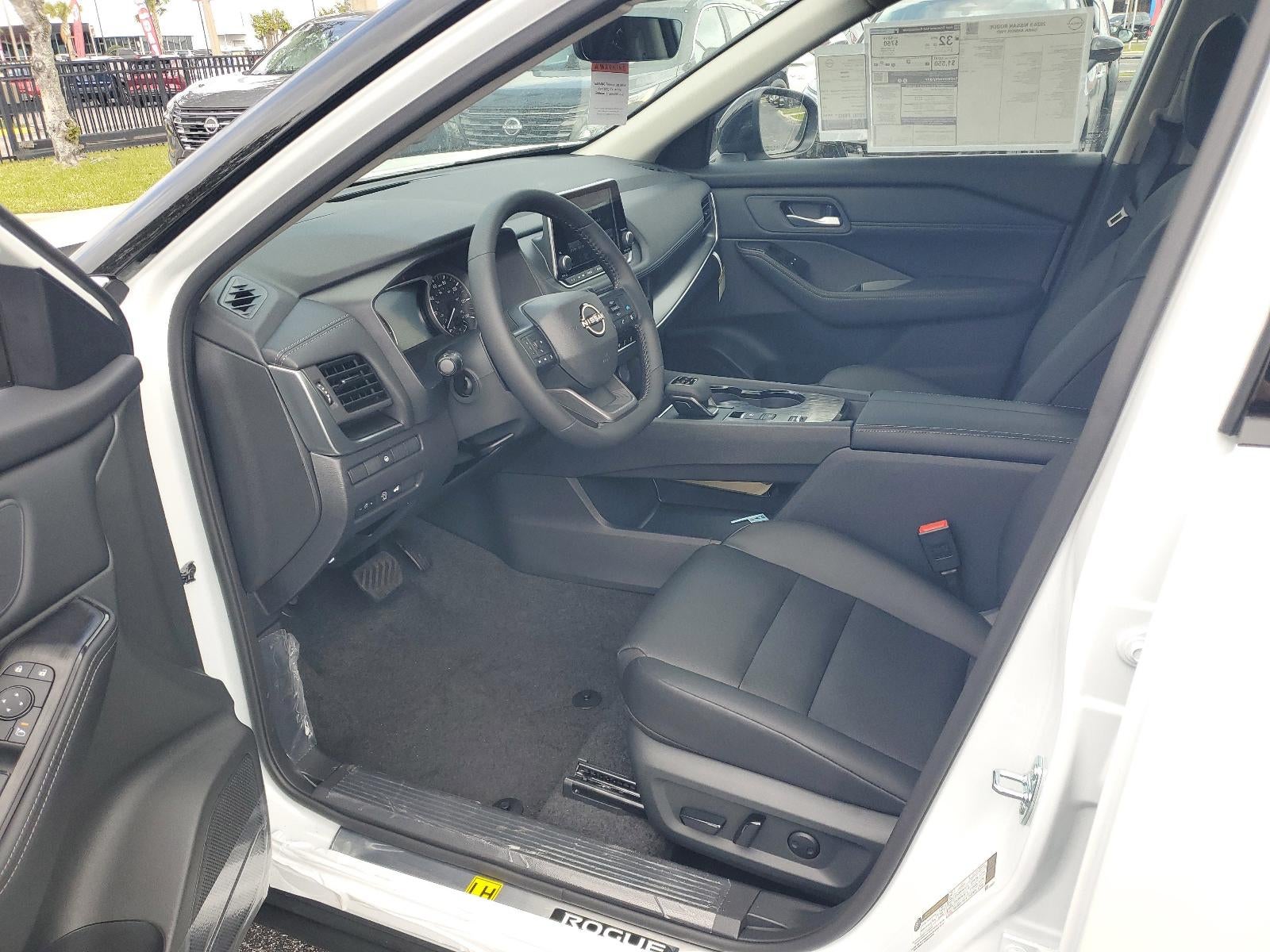 2026 Nissan Rogue 2026.5 FWD Dark Armor