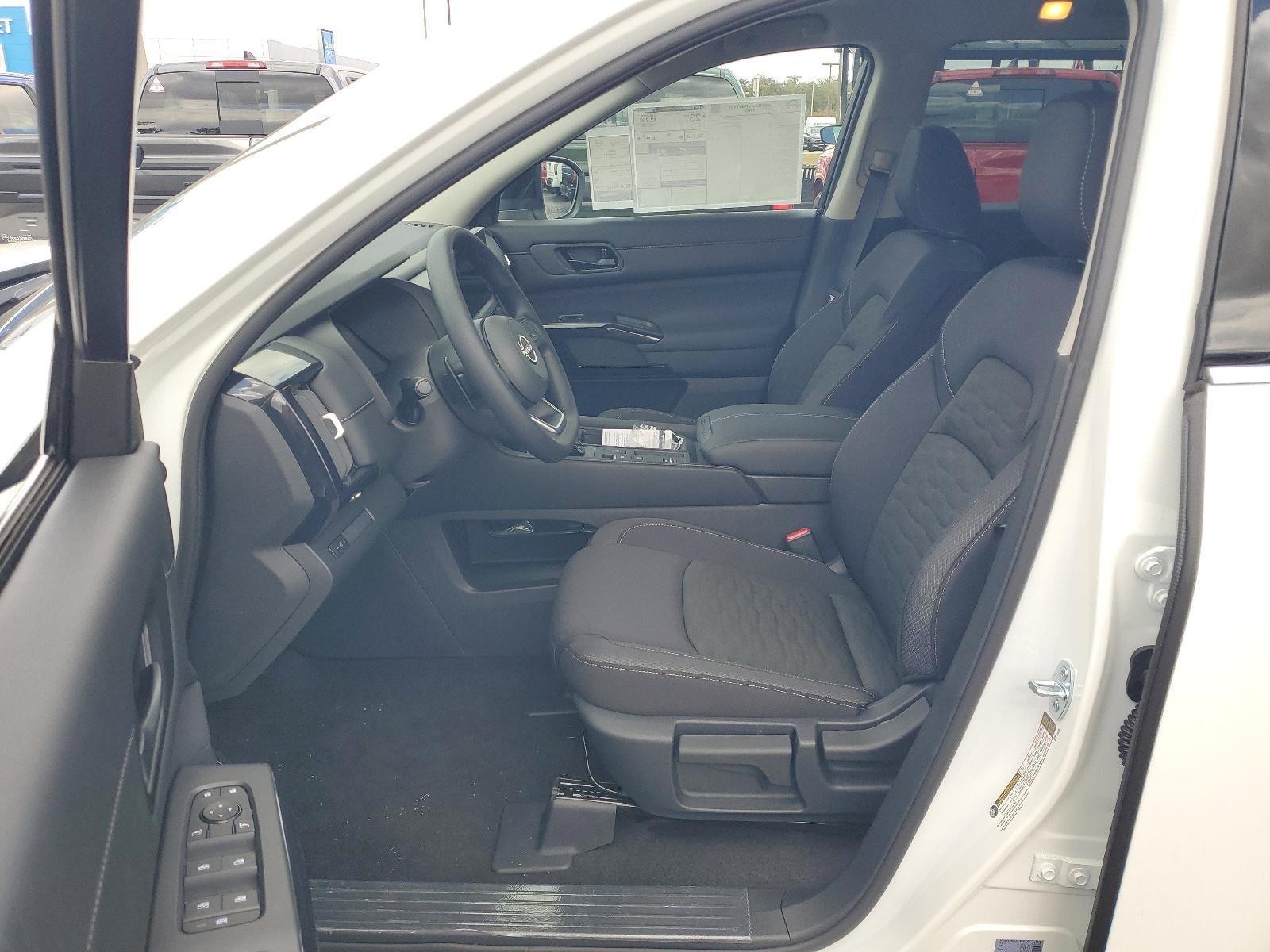 2026 Nissan Pathfinder S 2WD