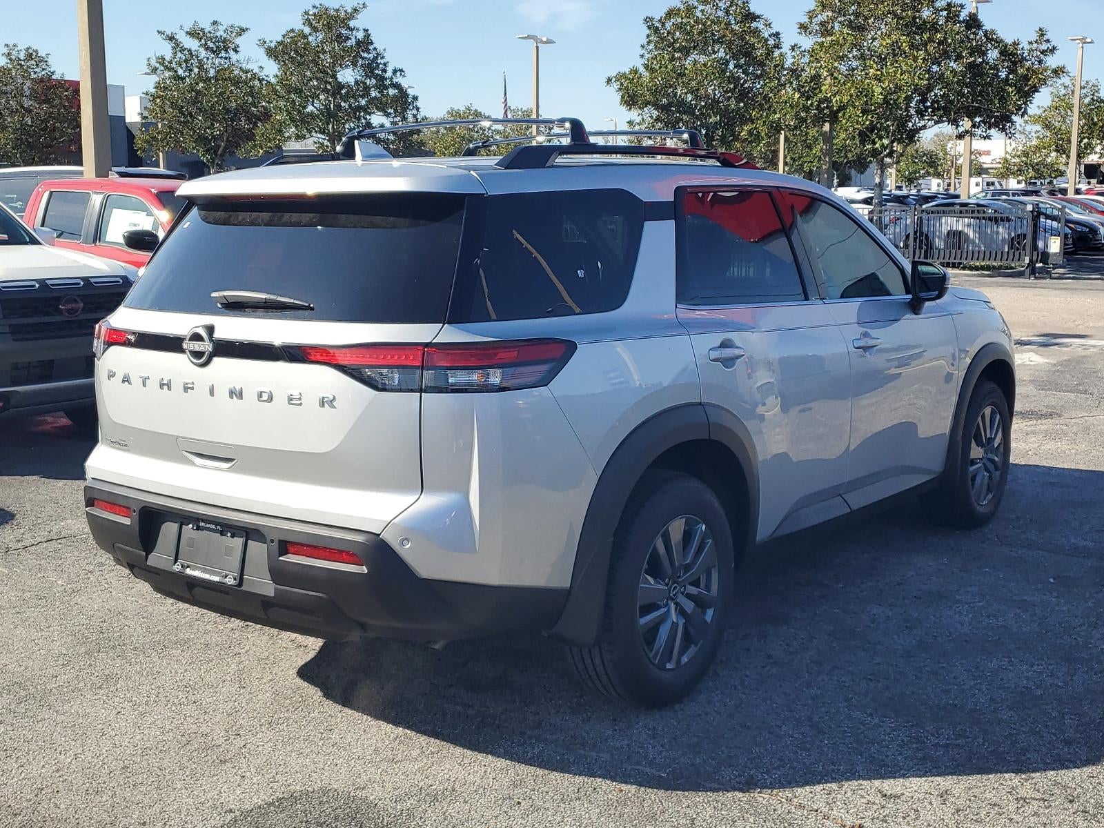 2025 Nissan Pathfinder SV 2WD