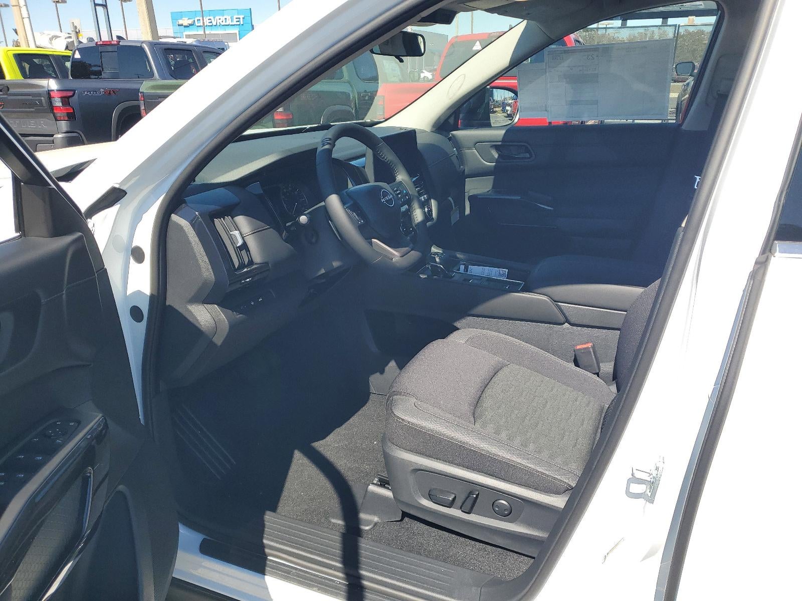 2026 Nissan Pathfinder SV 2WD