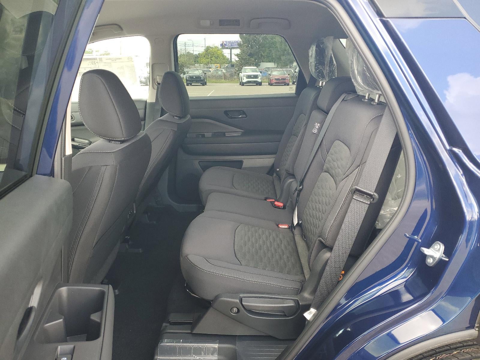 2026 Nissan Pathfinder SV 2WD