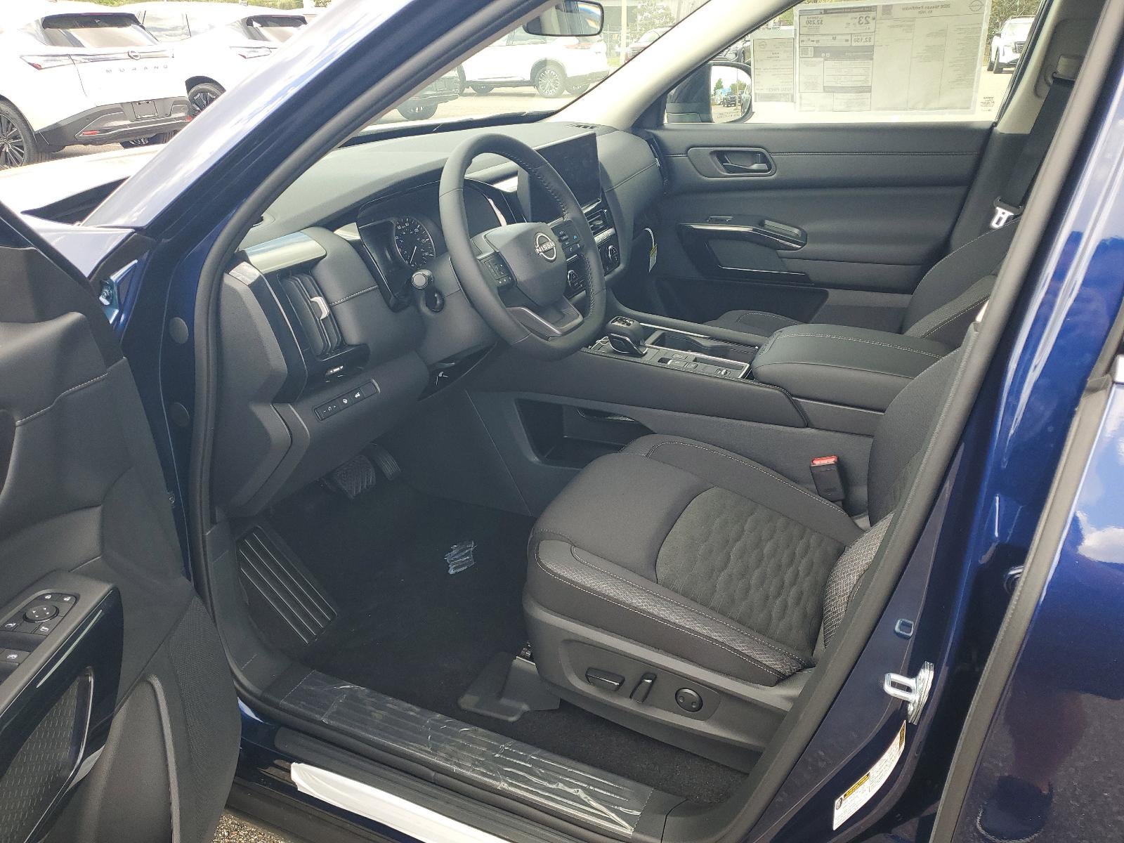 2026 Nissan Pathfinder SV 2WD