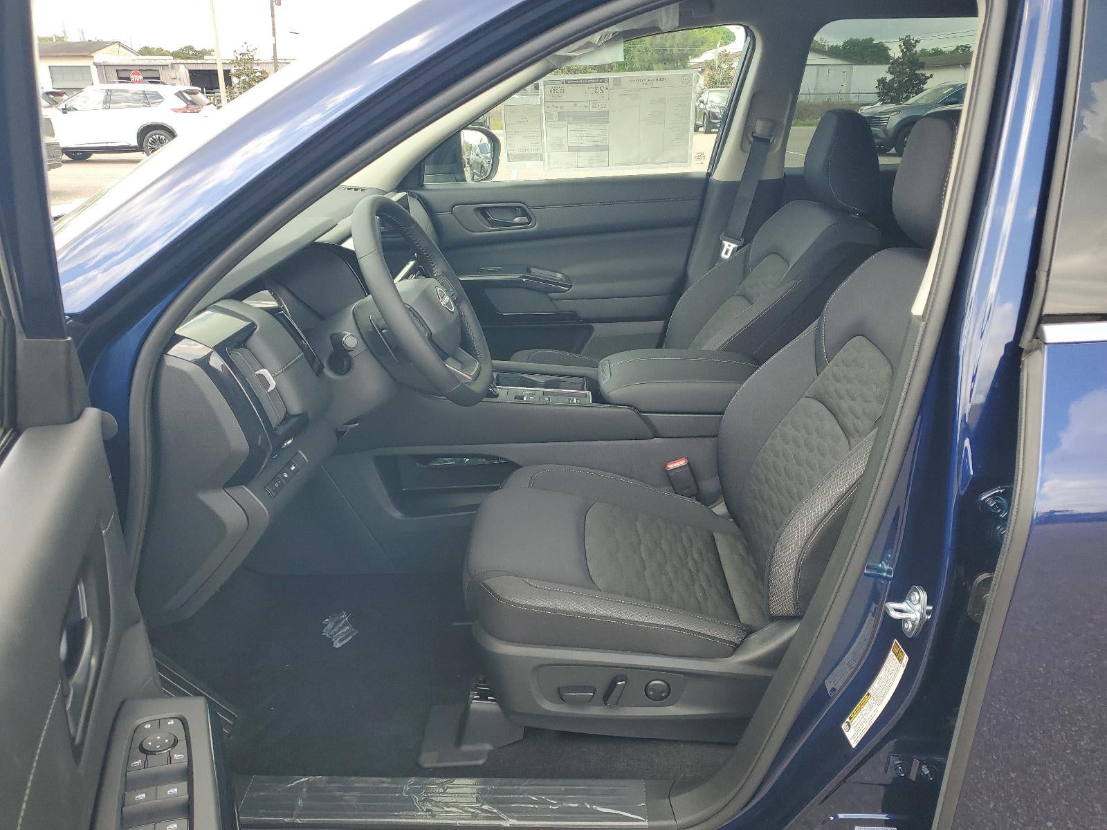 2026 Nissan Pathfinder SV 2WD