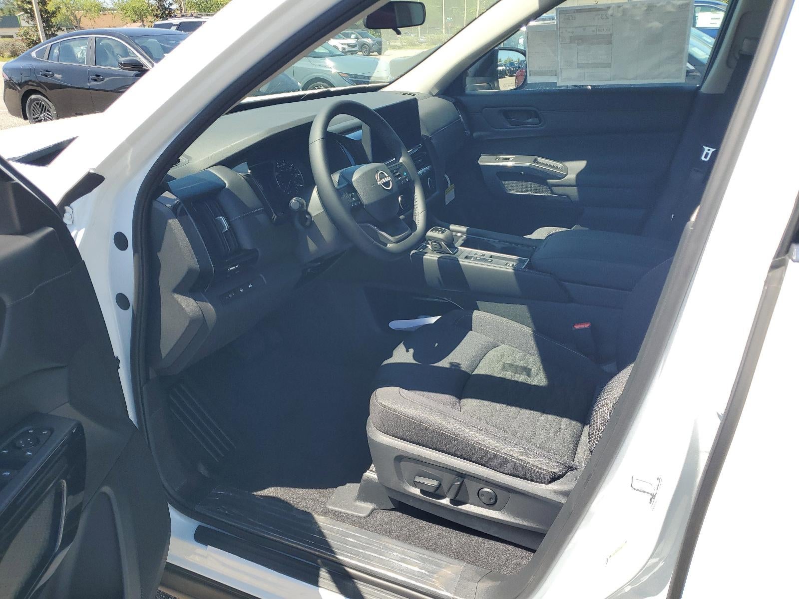 2026 Nissan Pathfinder SV 2WD