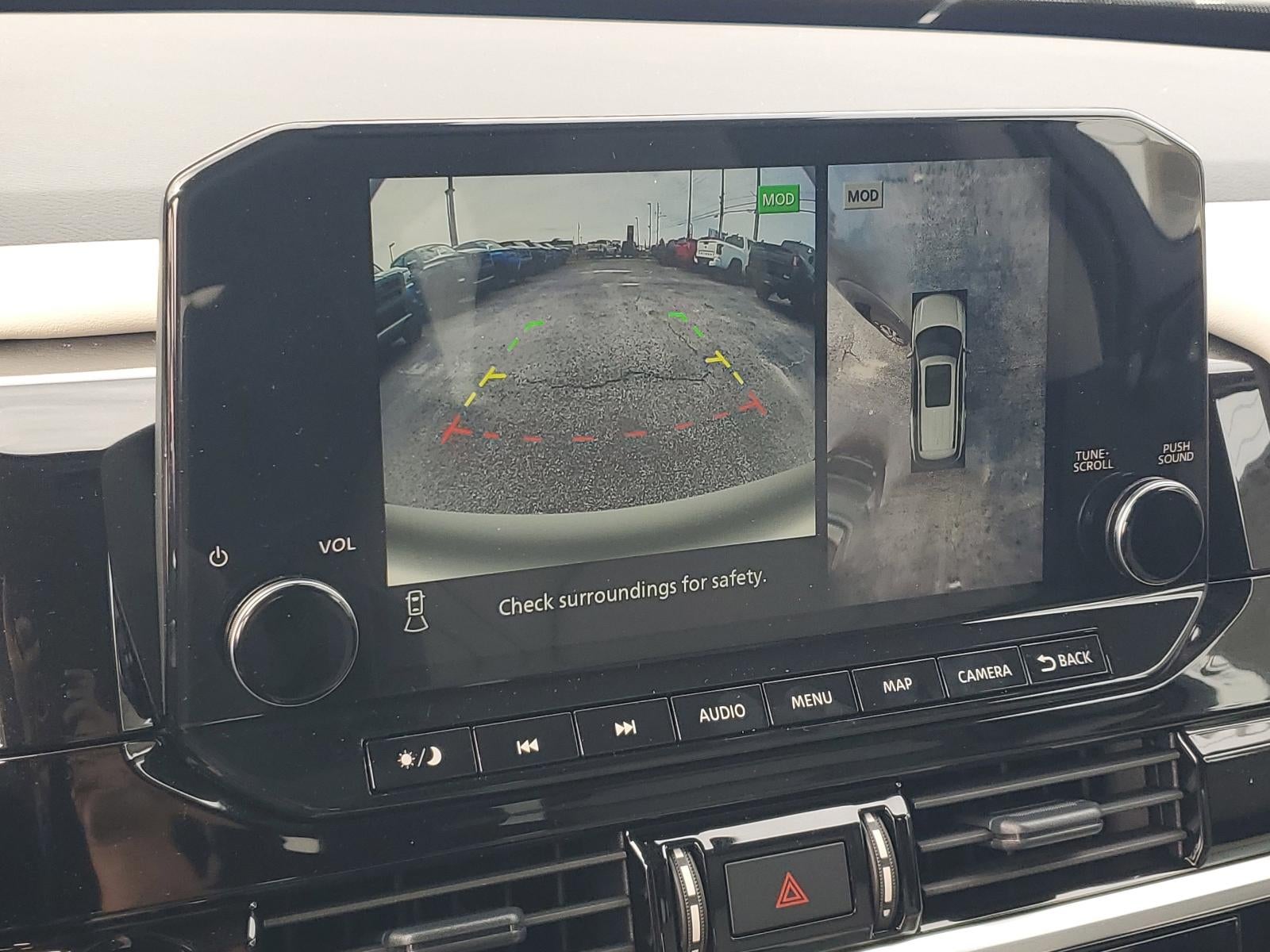 2025 Nissan Pathfinder SL 2WD