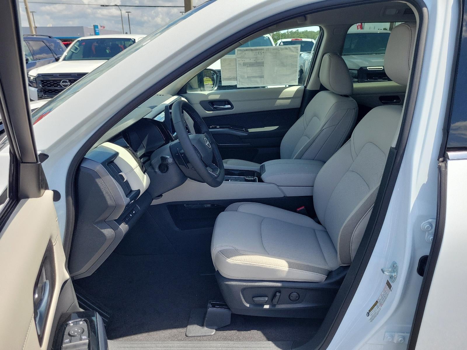 2026 Nissan Pathfinder SL 4WD