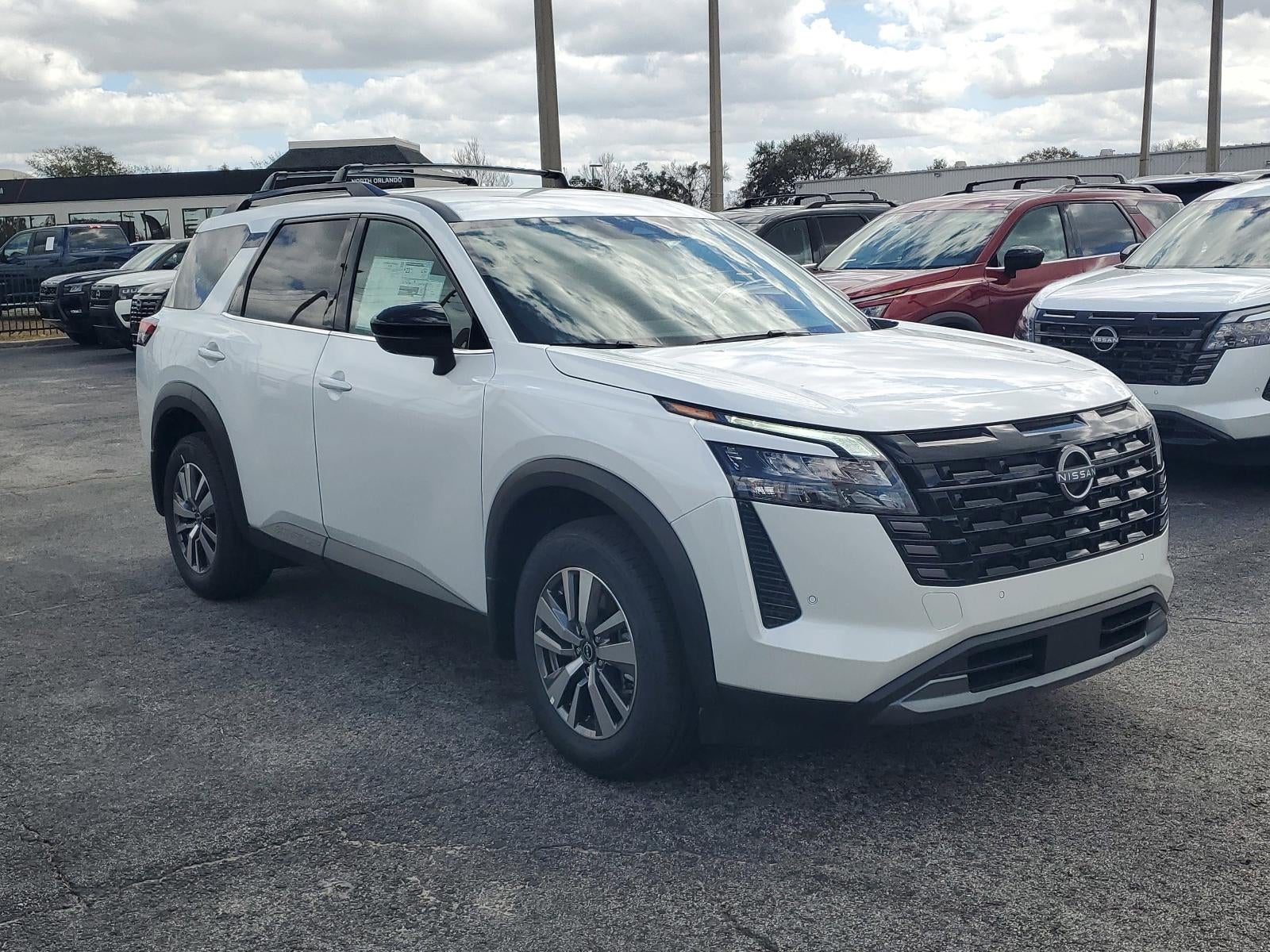 2026 Nissan Pathfinder SL 2WD