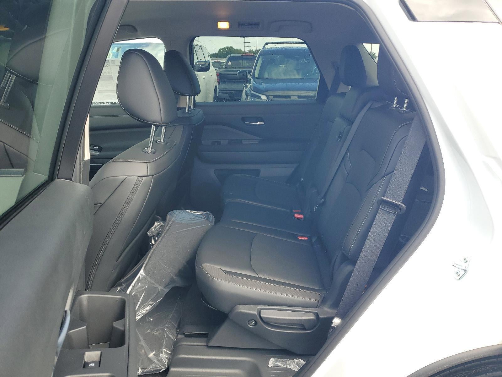 2026 Nissan Pathfinder SL 2WD